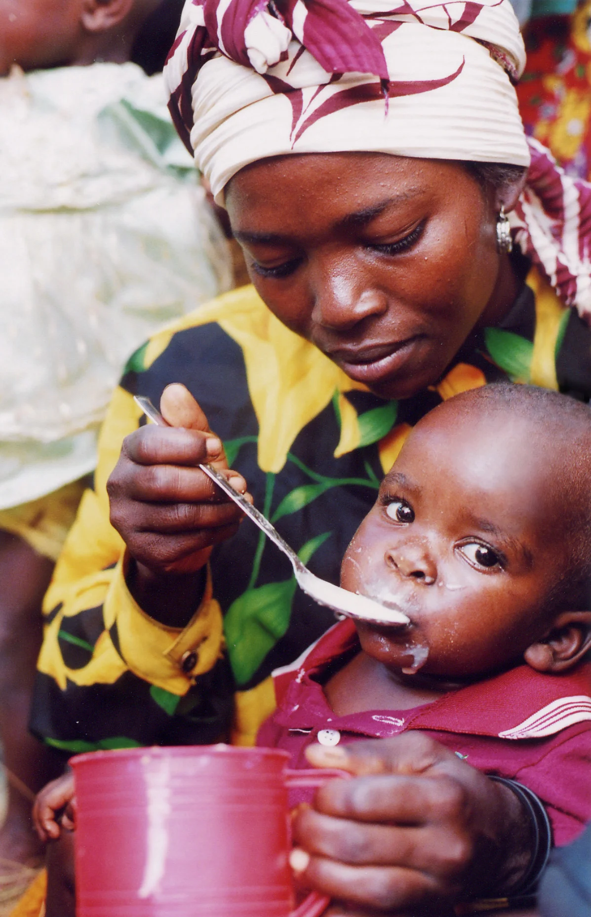 20090805_KHolt_DRCFeedingCtr4_RETOUCHED.jpg