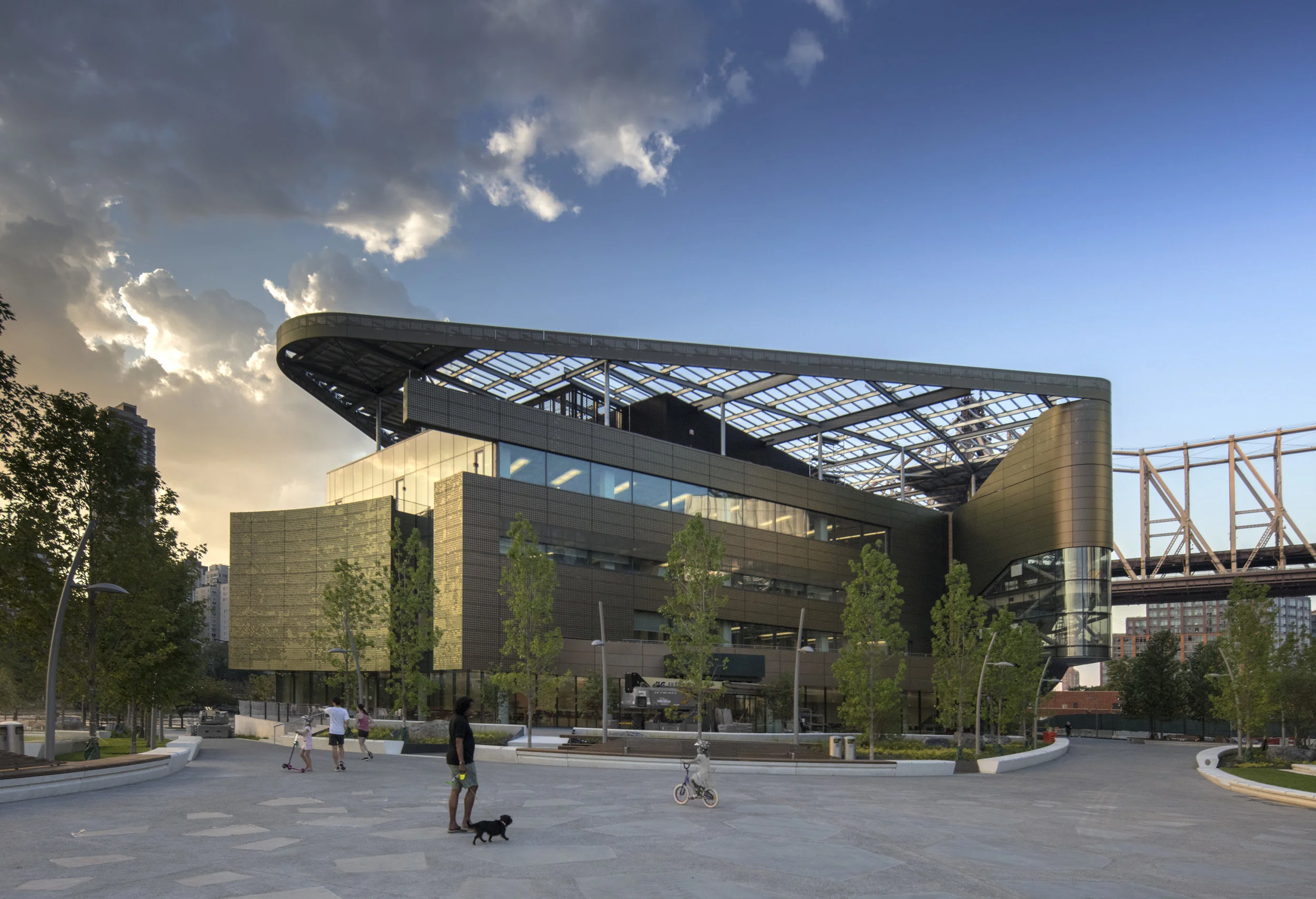 Bloomberg Center/Cornell Tech Roosevelt Island, NY Morphosis