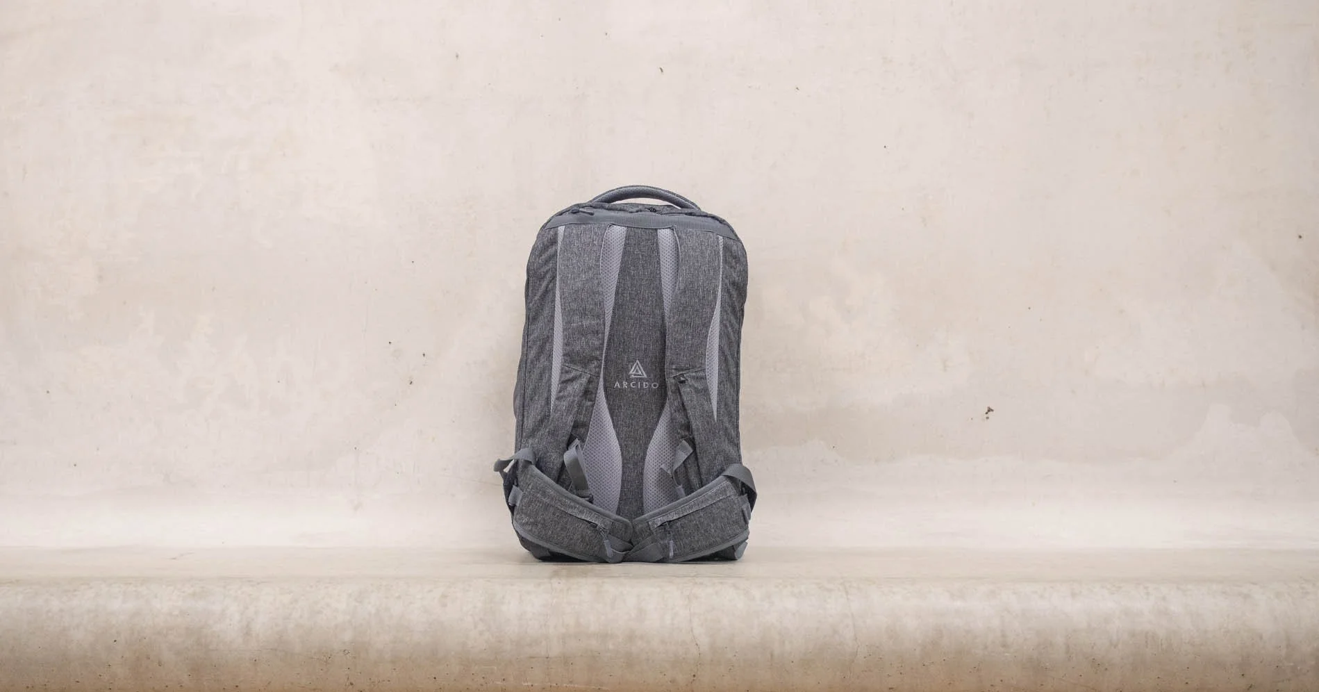 Less is more. Arcido backpacks encourage travelers to pack less and has created a design that’s both practical and minimalistic.