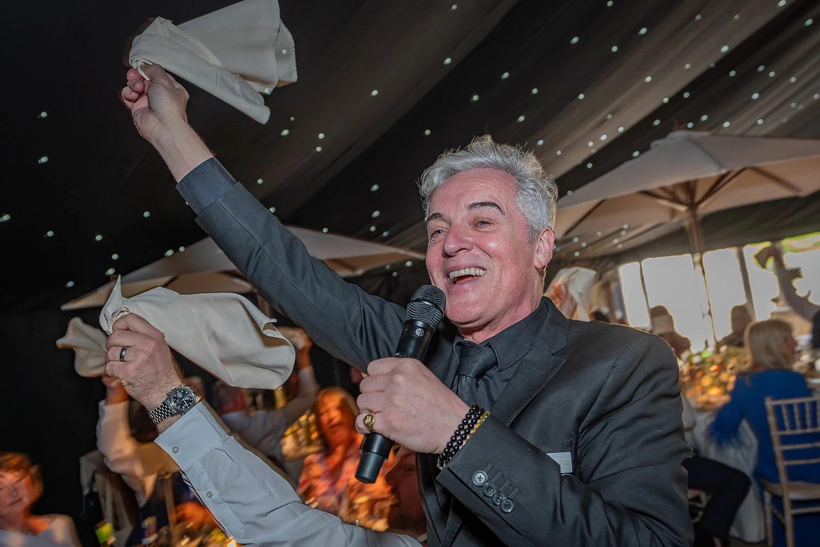 Singing Waiters-27.jpg