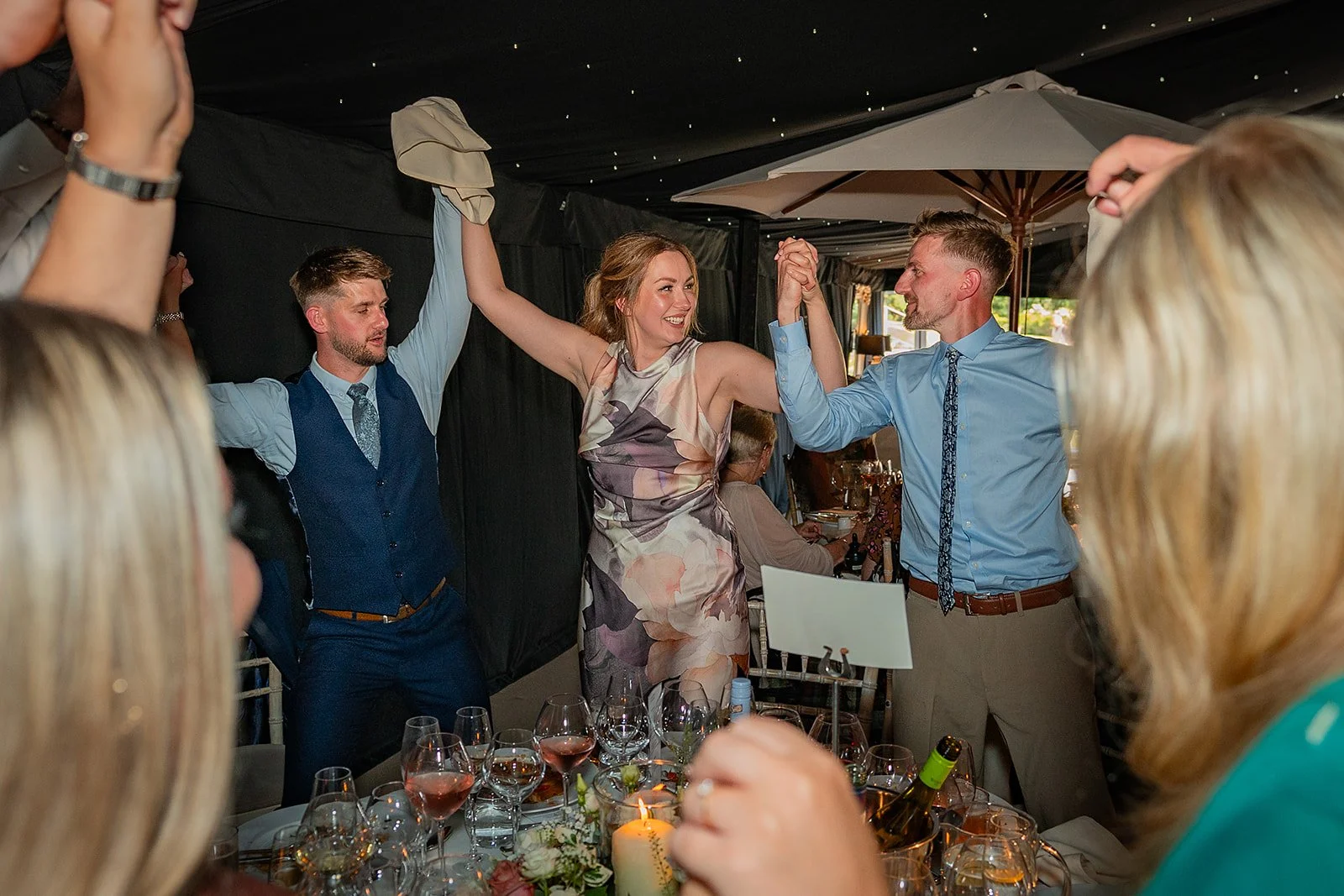 Singing Waiters-57.jpg