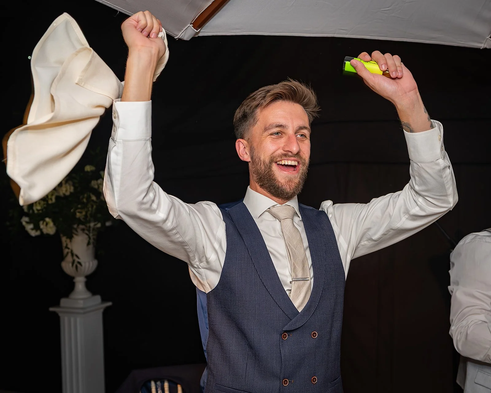 Singing Waiters-81.jpg