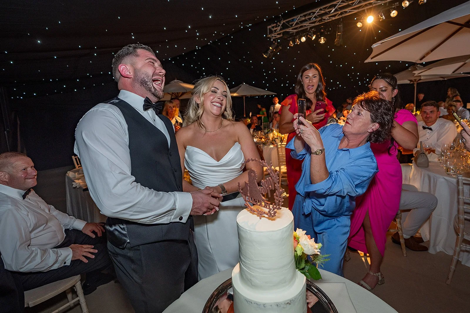 Singing Waiters-101.jpg