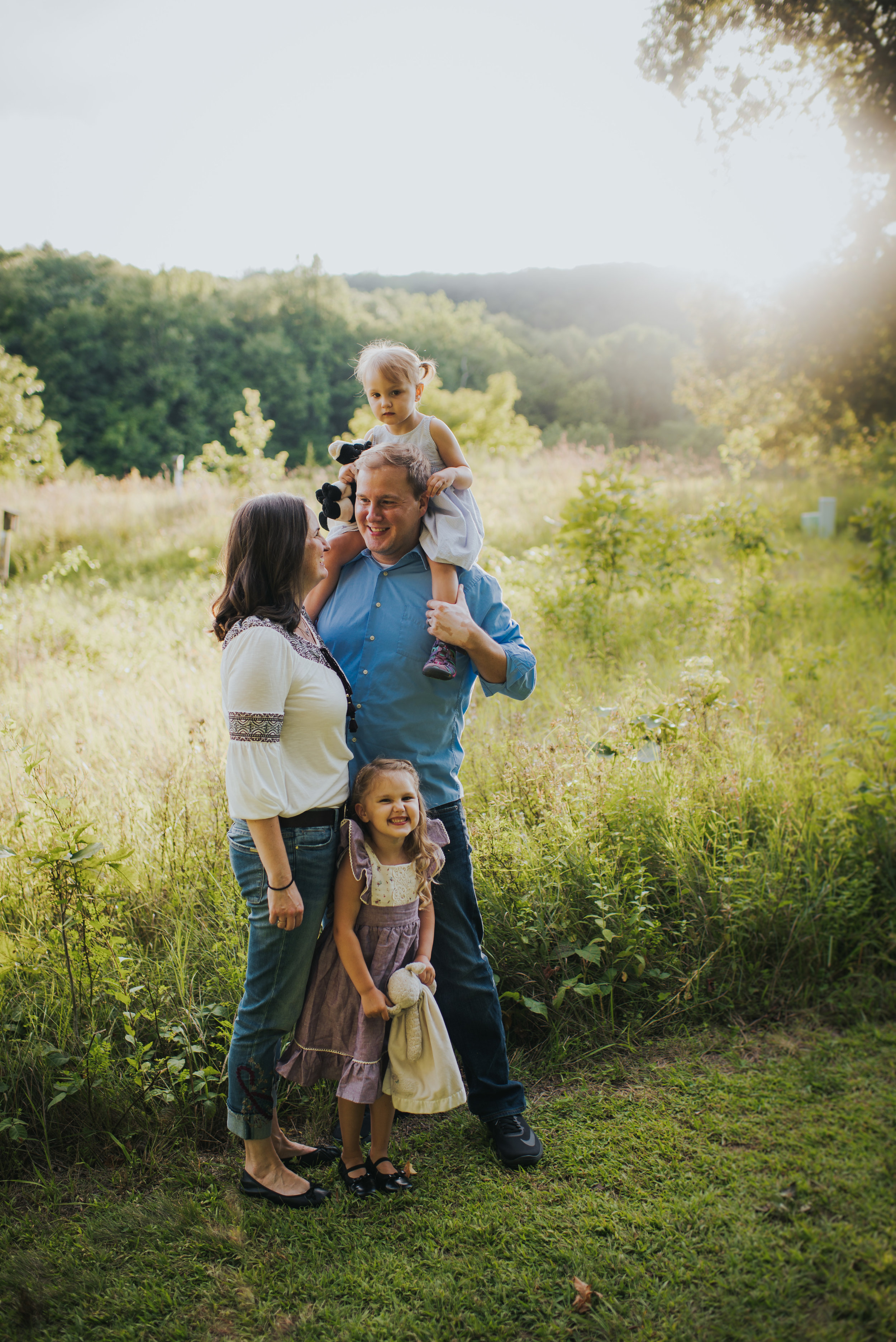 Family in Park Southbury, Ct Kendra Conroy Photography