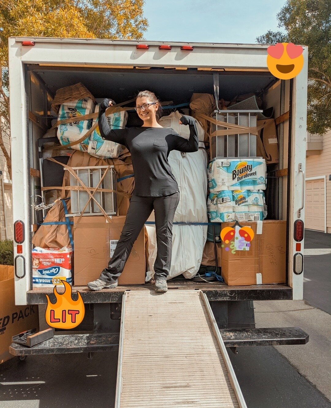 One year ago I was packing up a moving van to head to Denver, Colorado! We started packing a couple of months prior, used the konmari method to really cut back on what we packed, got ourselves a u-haul and hired a couple of dudes to pack the truck fo