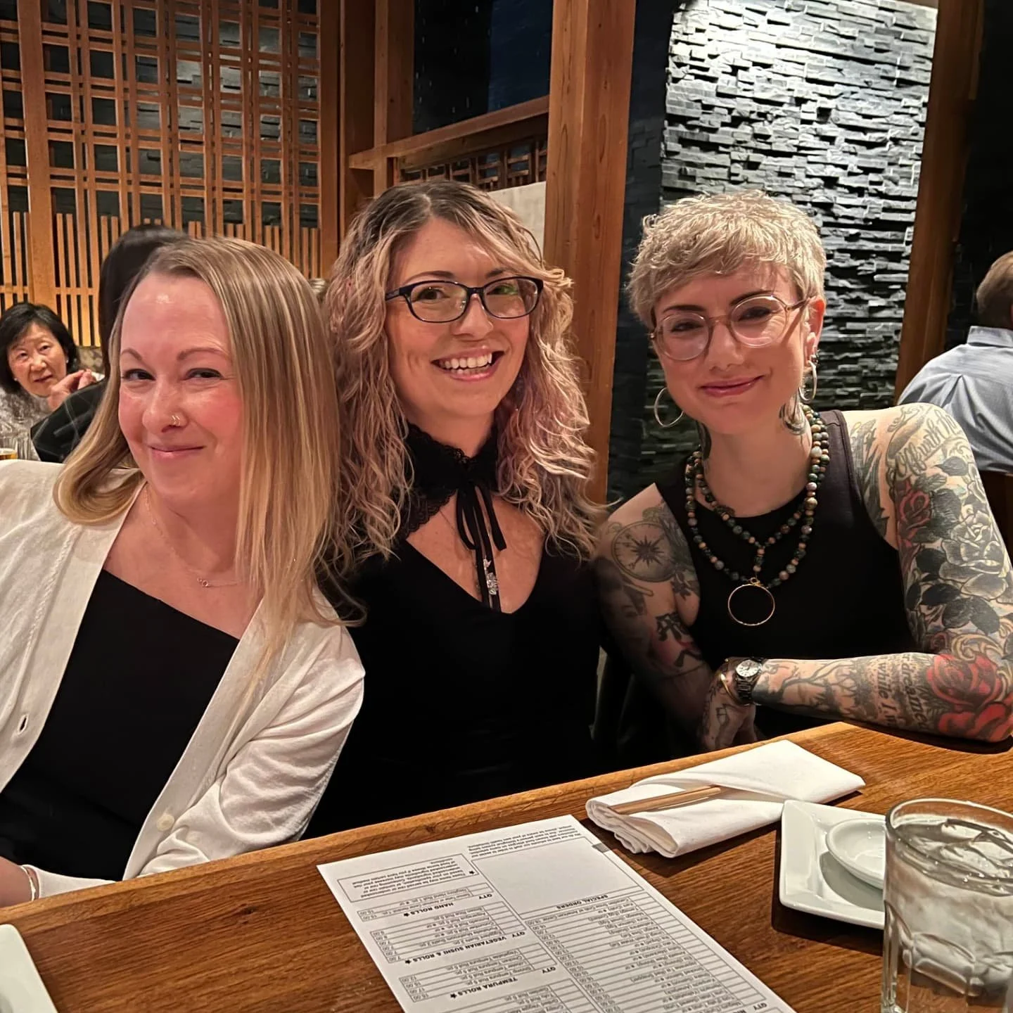 May in Photos:

🍣 My besties and I had a triple date to one of our fav fancy dinner spots in Denver!

🐕 I petted doggos

Got to see my Auntie!

Got to see my fav cosplayer friendddd!

Spent time with my fam!

Mr. Snubs took me on a trip to Cabo ❤️ 