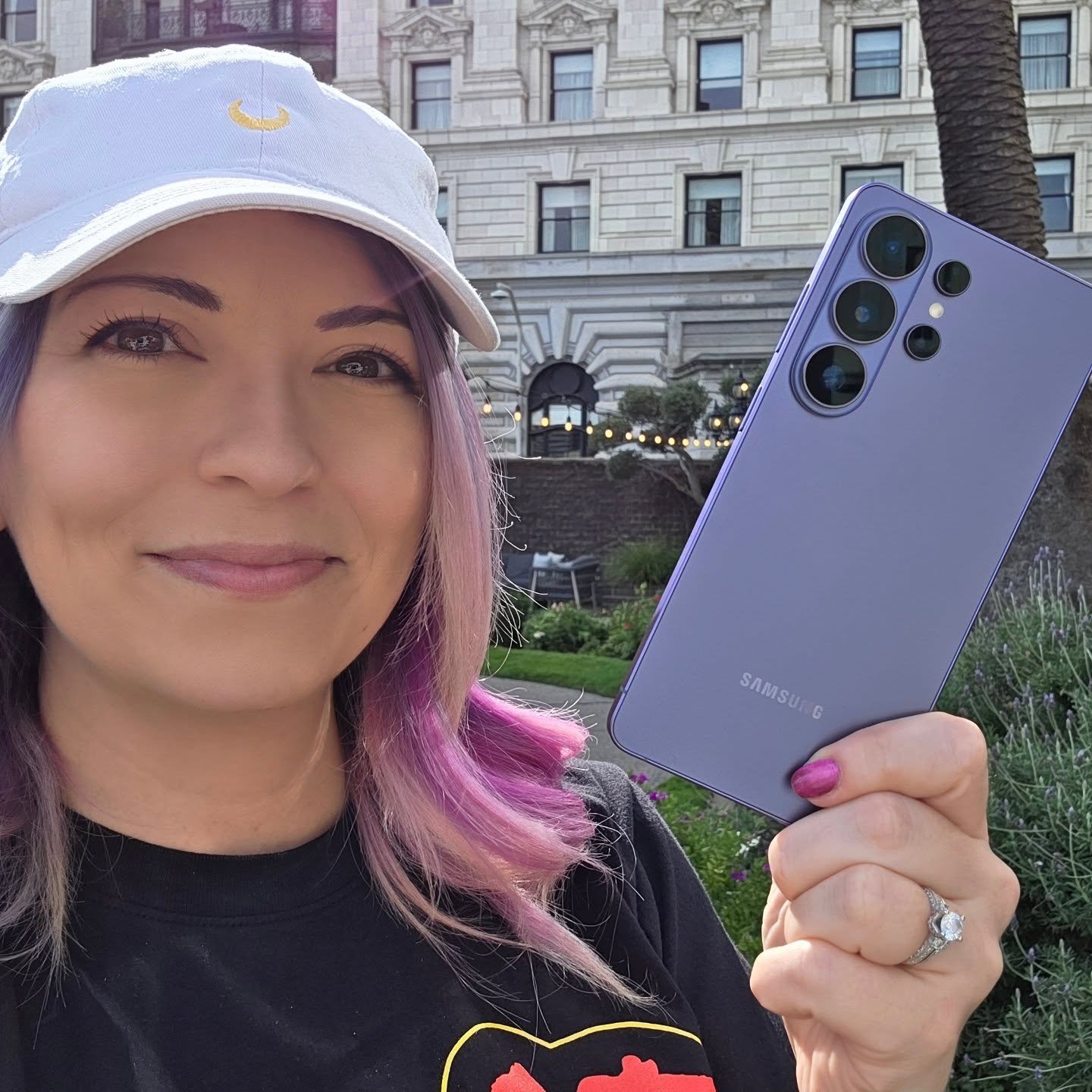 February photo dump! 

This month was my "no spend" challenge, so I didn't go out much 😆 

The rules were: no spending outside of necessities (or business expenses), which included booze. 😆 We saved a LOT 💰. 

I DID spend a ton of time o