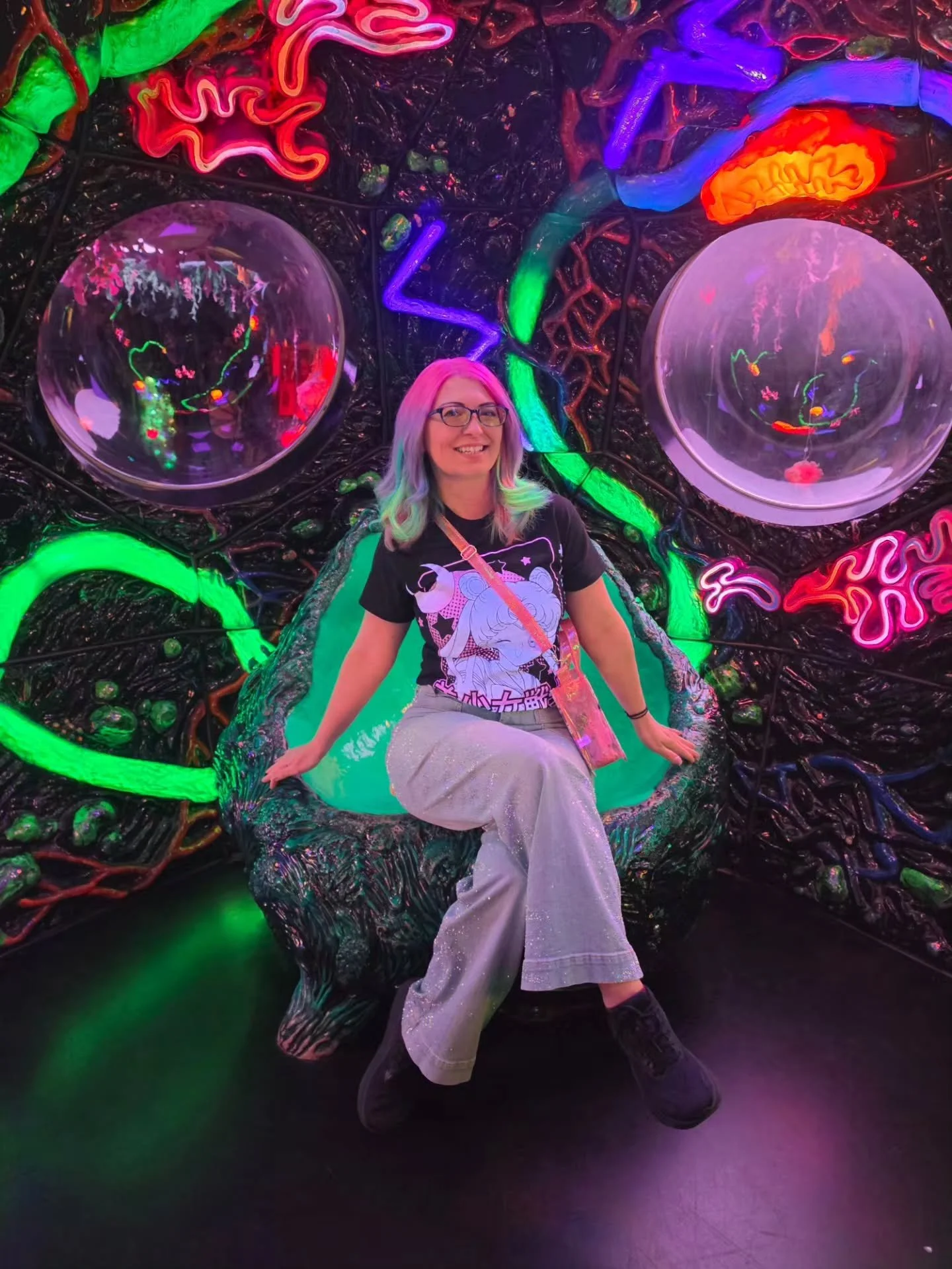 Quick visit to @meow__wolf @convergencestation before I go to Japan! I love coming here because the entire place feels like a work of art. Every single time I've been here, I've noticed something new. 

All photos are from the @samsungmobileusa Galax