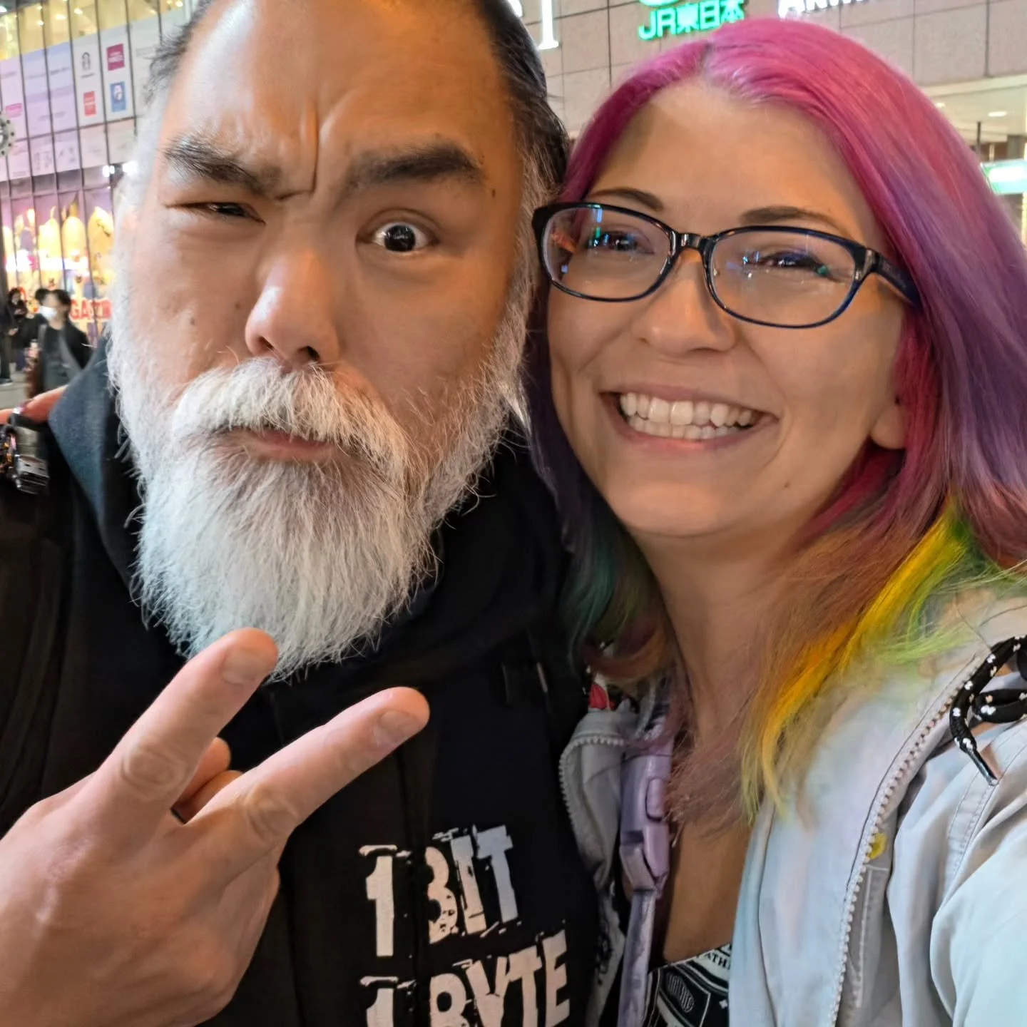 Japan 🌸 2026 Day 1:
The jetlagged crew somehow managed to find our hotel, called our local Mexican friend, met up for a jetlag izakaya dinner and ate chicken sashimi! Akihabara we're baaaaaack!