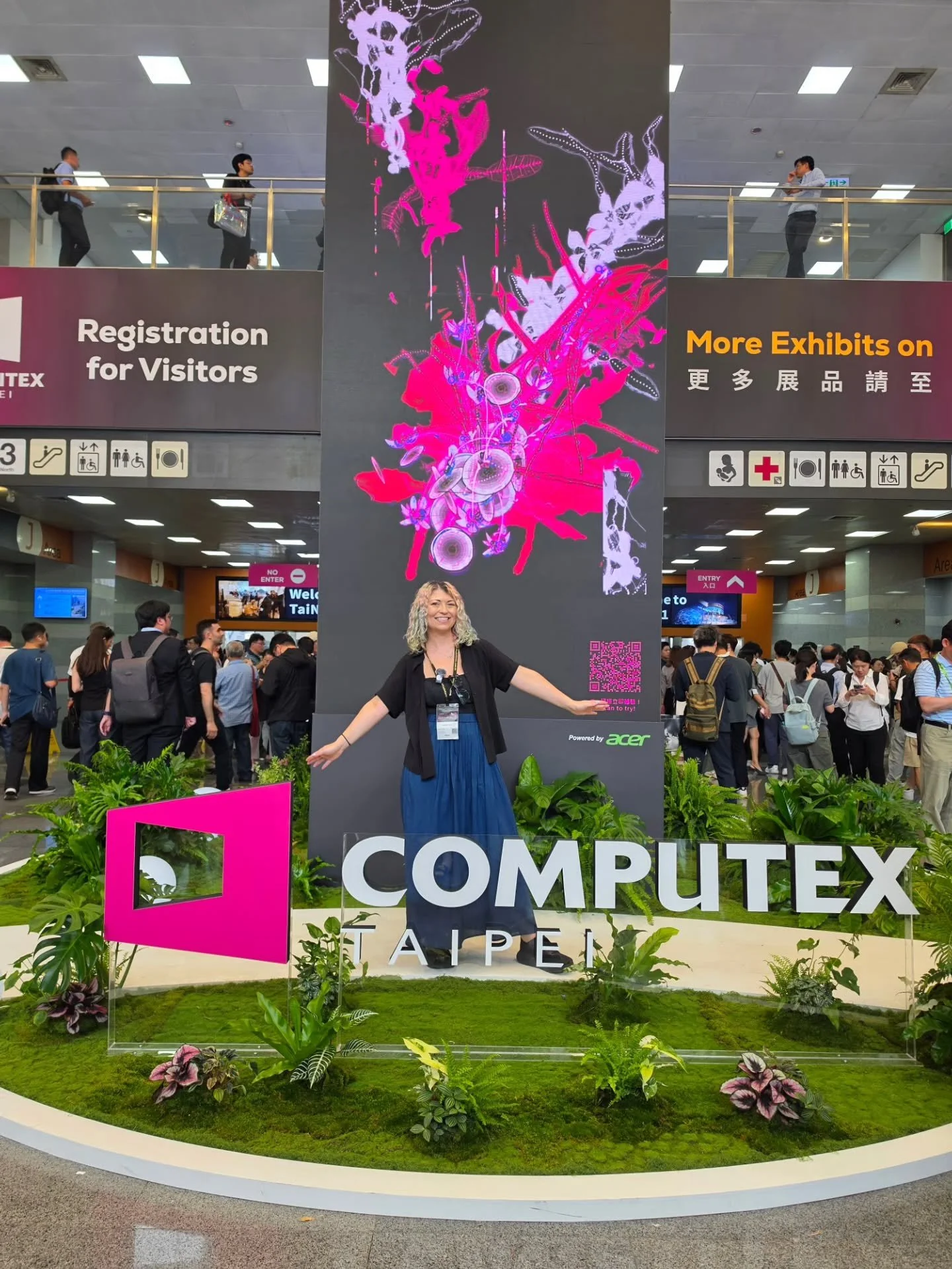 I had the opportunity to go to COMPUTEX this week in Taipei Taiwan! This was a very quick three full day journey that almost didn't happen because my airliner of choice canceled my flight out to Taipei! But through the power of friendship and perseve