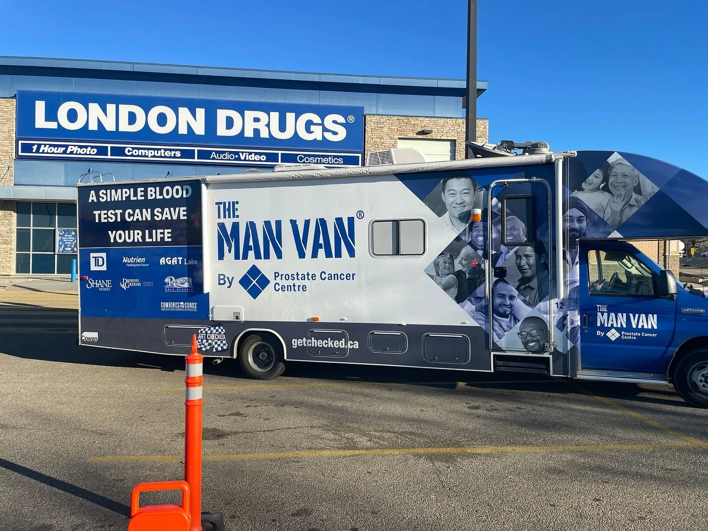#manvan brought to you by @prostatecancercentre entering @londondrugs Sherwood Park Village Market! Come by and get tested!
