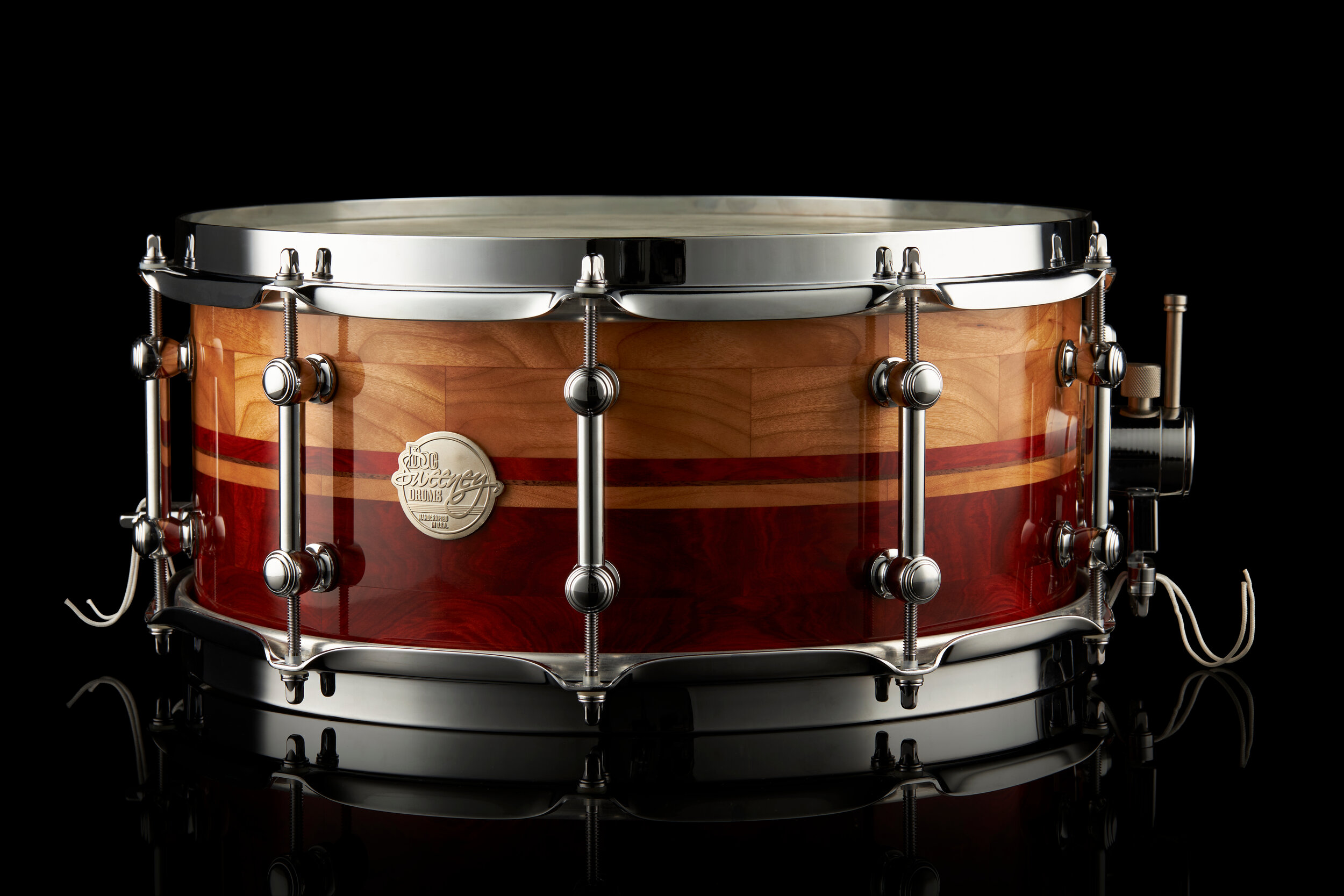 Equinox 14x6 segment shell, Cherry and Redheart.JPG