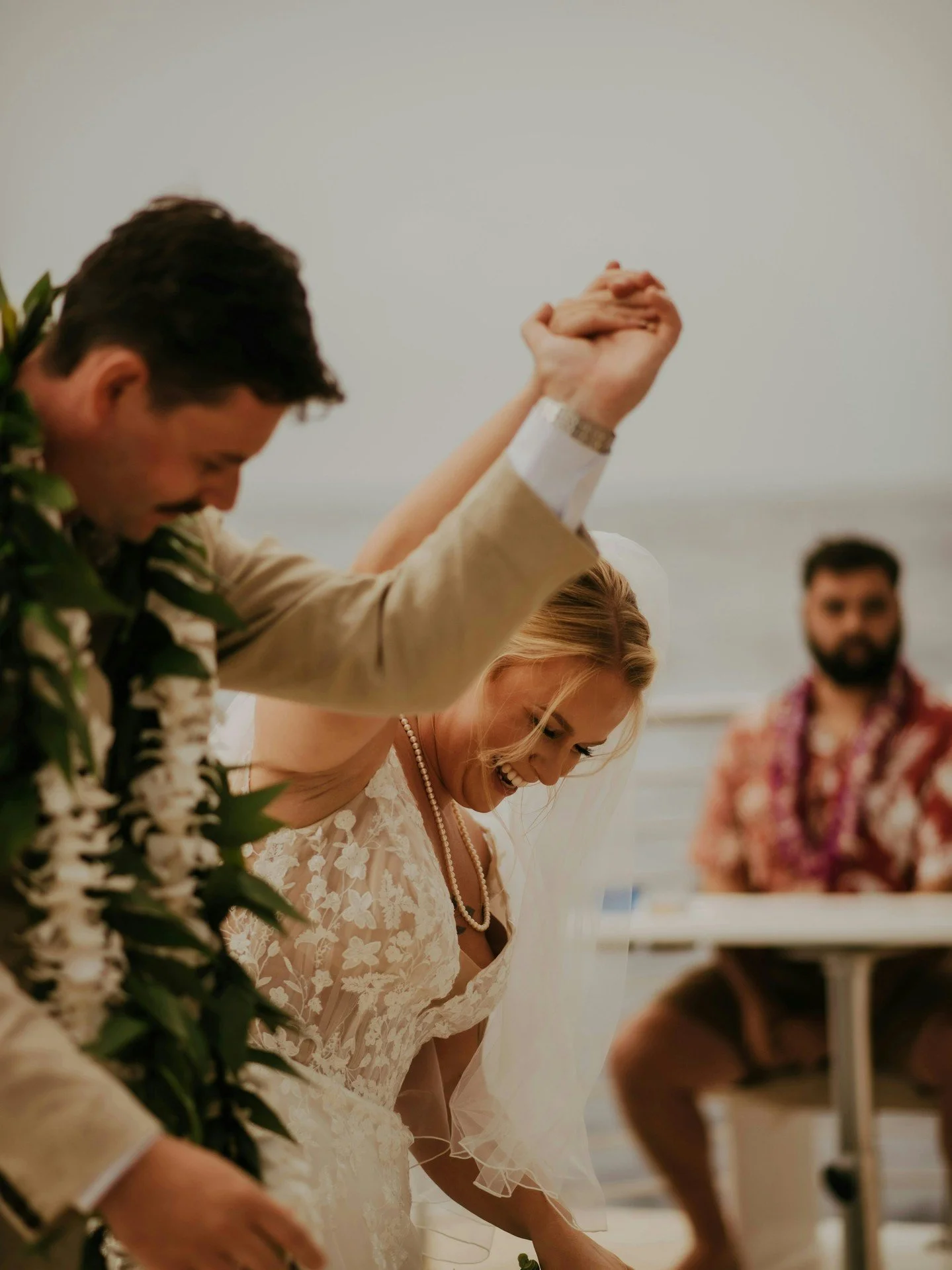 A second look at Austin &amp; Aimy's wedding💍 🤍 

Sending love your way🥂 

Photos by: @thecapturedexperience