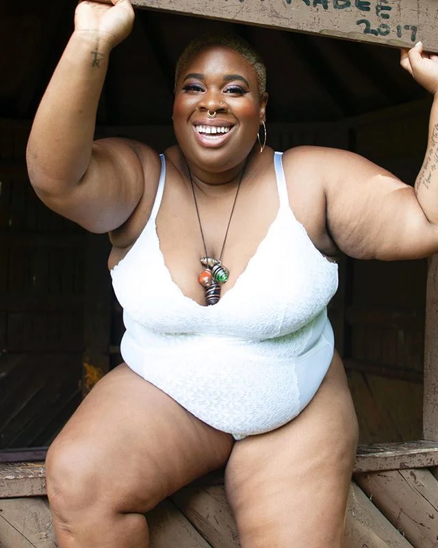 “i found God in myself and i loved her, i loved her fiercely.” - Ntozake Shange
•
35. The year I surrendered to music and the Divine. Indeed, truly life is just beginning. 🎈 📸: @gllnmpp