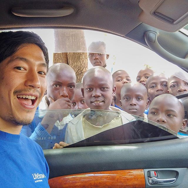 These guys were mesmerized by my #osmopocket. @lifestraw getting out there!