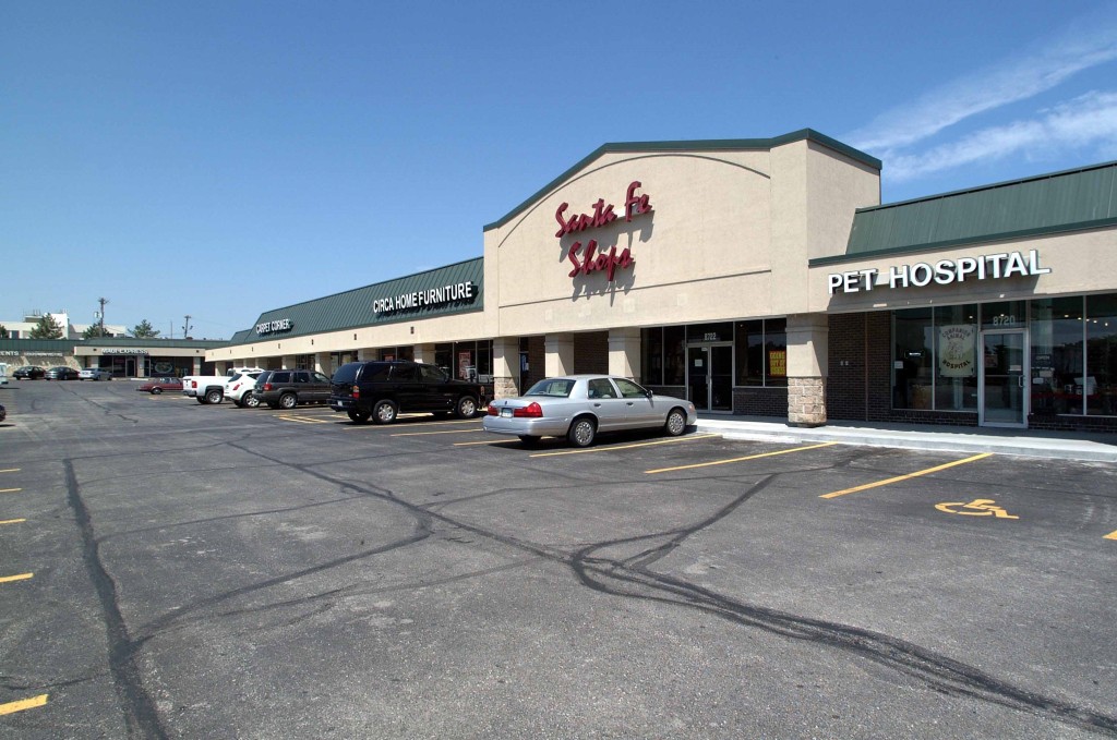 Heartland Habitat for Humanity will move into the former ‘Circa Home Furniture’ space pictured above in the Santa Fe Shops in Overland Park.