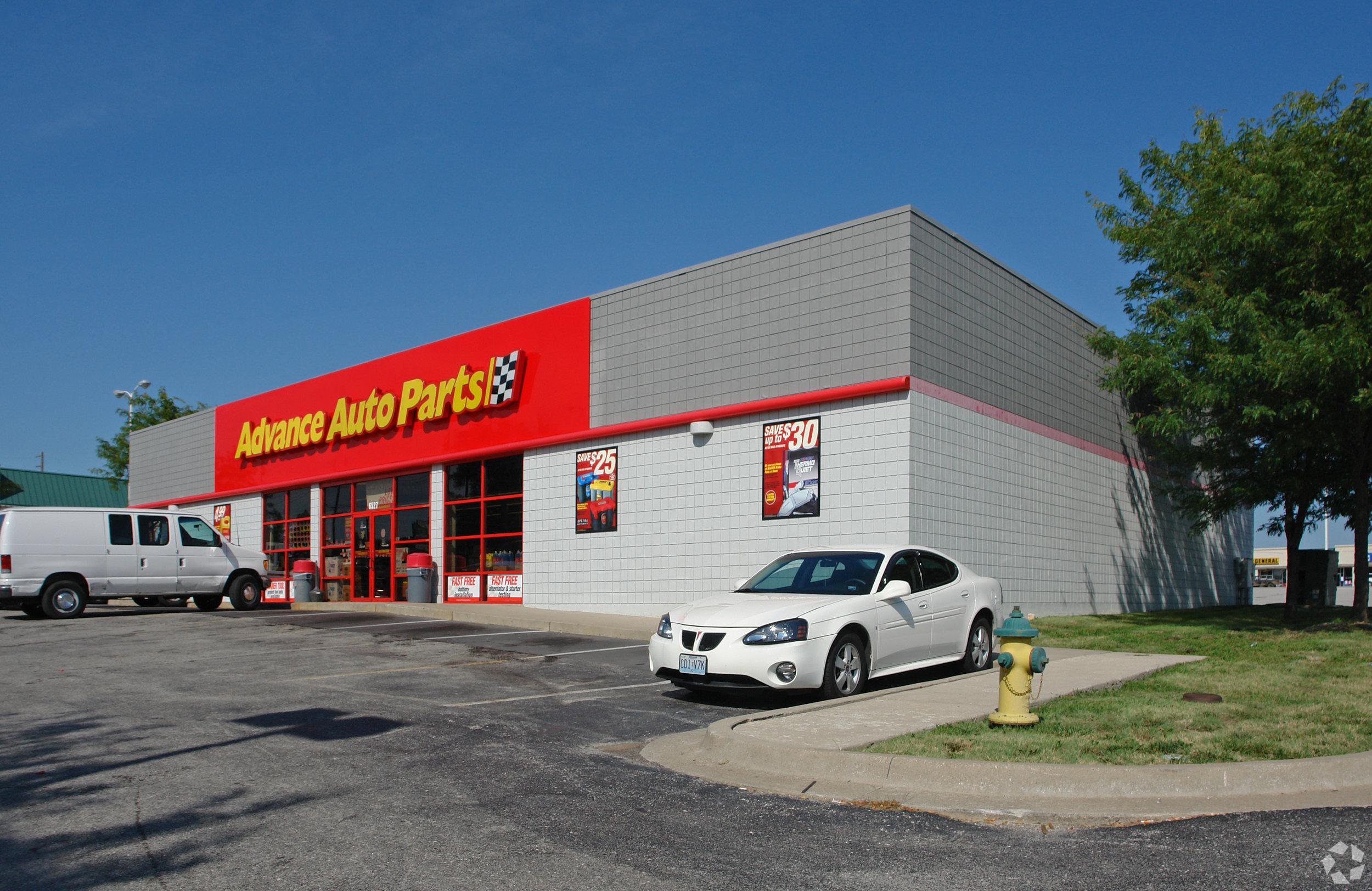 Gladstone Plaza Shopping Center is located at 6583 North Oak Trafficway in Gladstone, Mo.