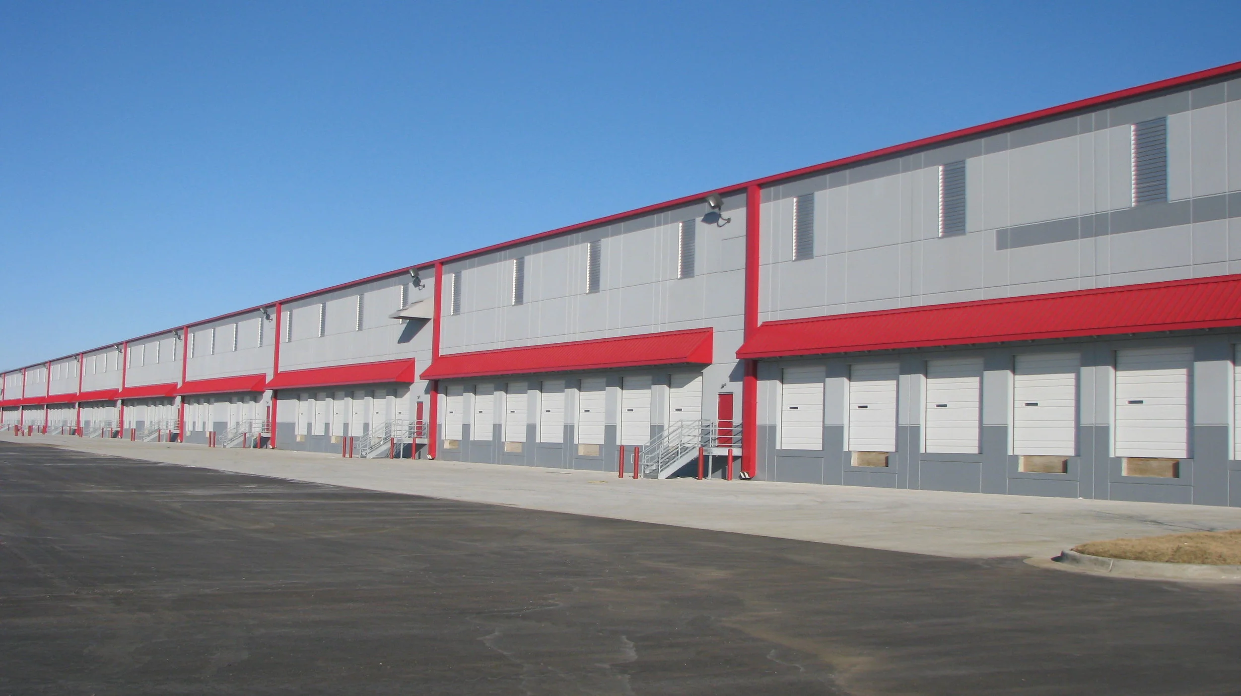 Olathe pioneer spec building sells to investors