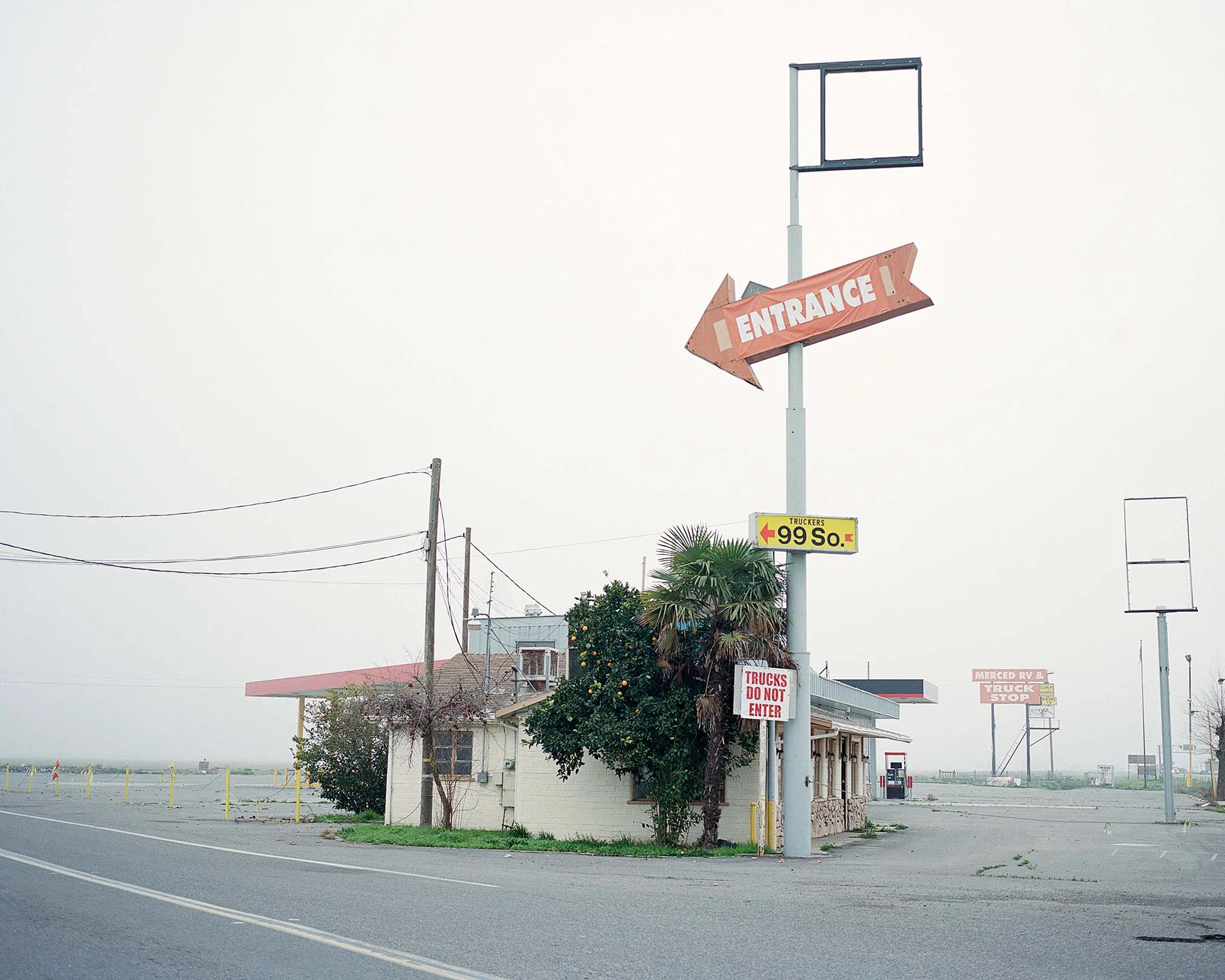 mercedtruckstop.jpg