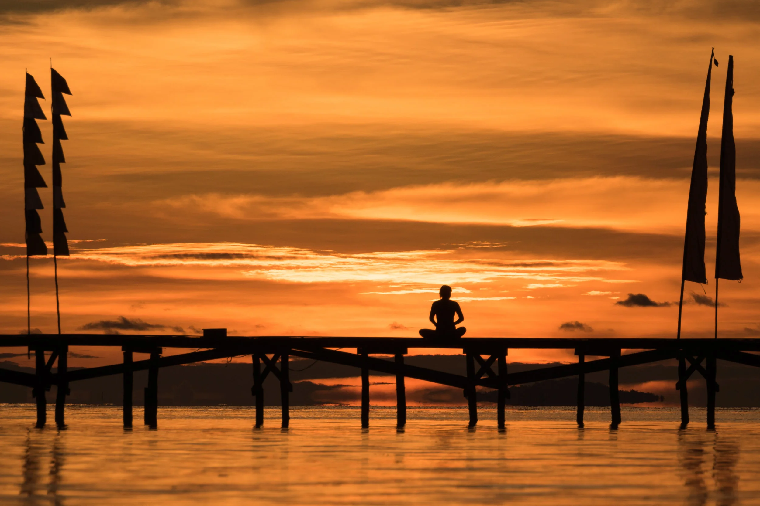  Yoga sunrise the beautiful    Gemala    