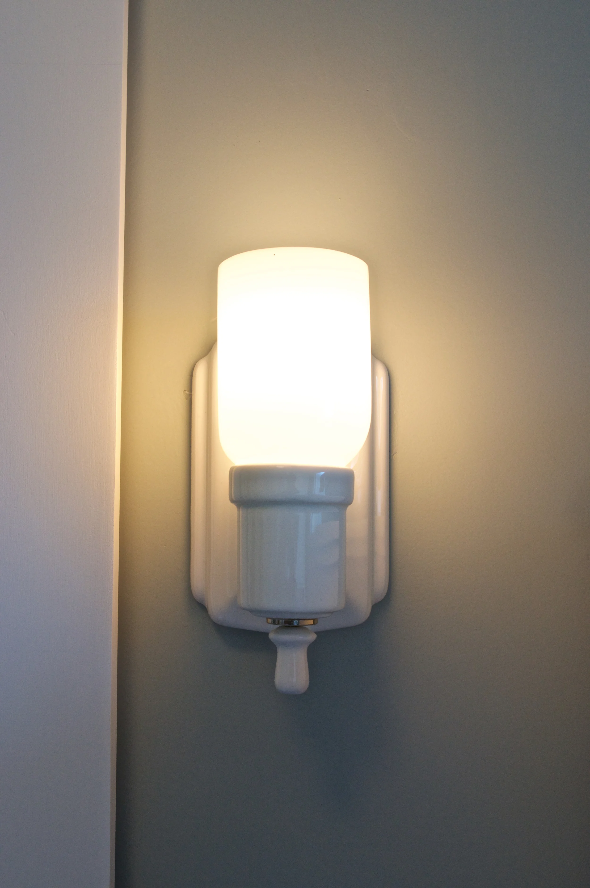 1001c-final photos-bath3-light.jpg