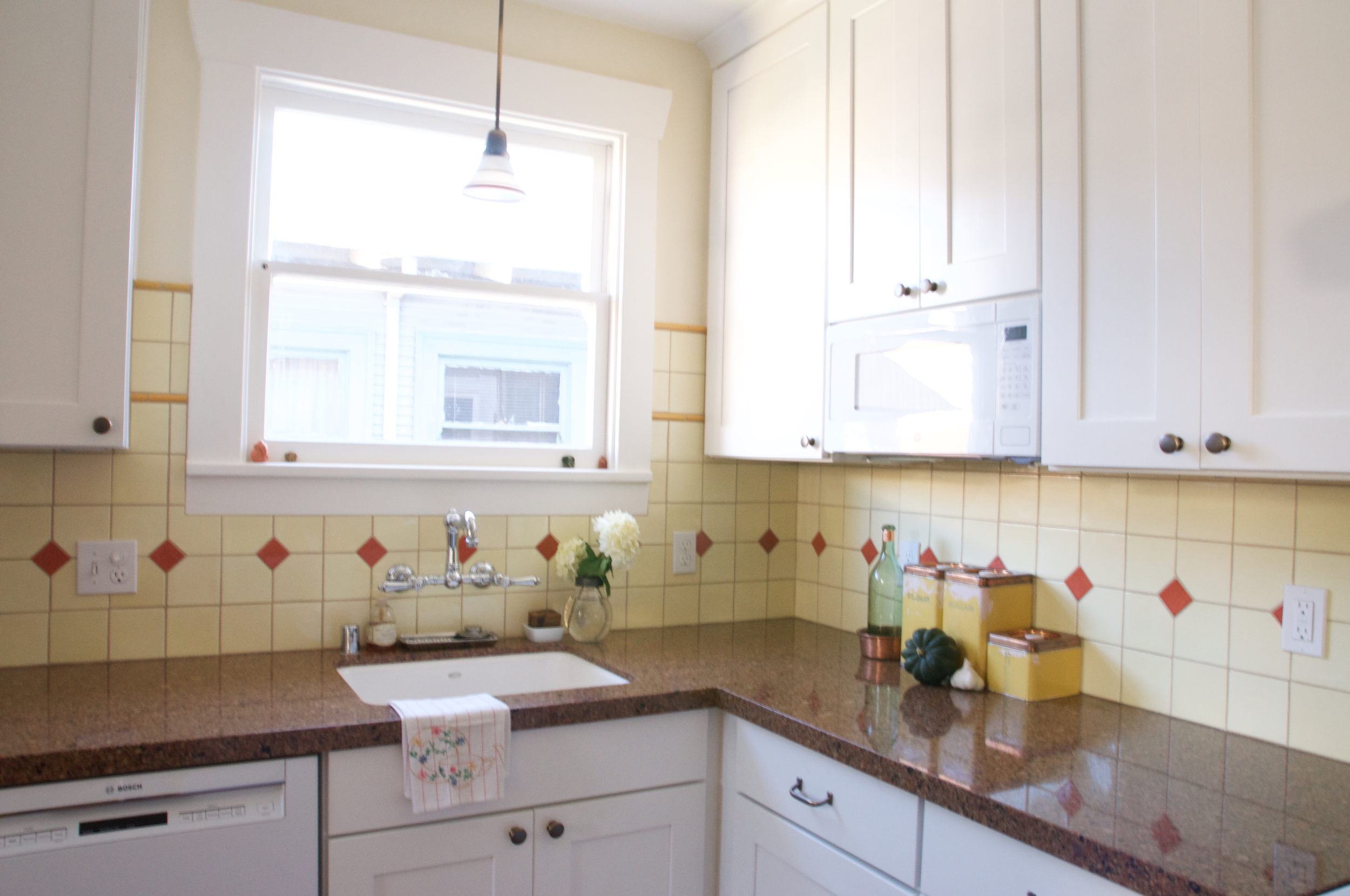 1001c-final photos-kitchen3.jpg