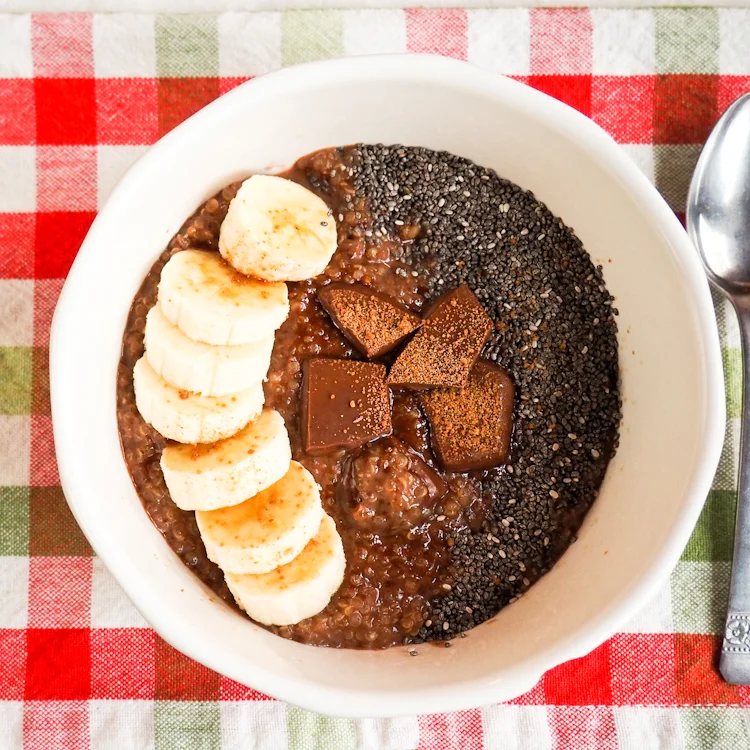 Chocolate Quinoa Breakfast-5.jpg