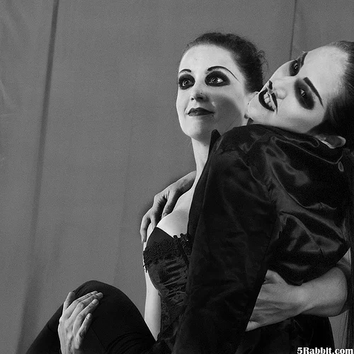 Margherita Tisato and Azumi Oe with Butoh company Vangeline Theater for Low Life - Howl! Festival- 2009