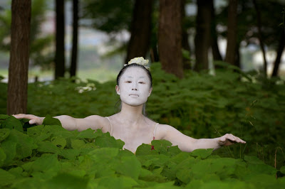 Mariko Endo - photograph by Juergen Specht