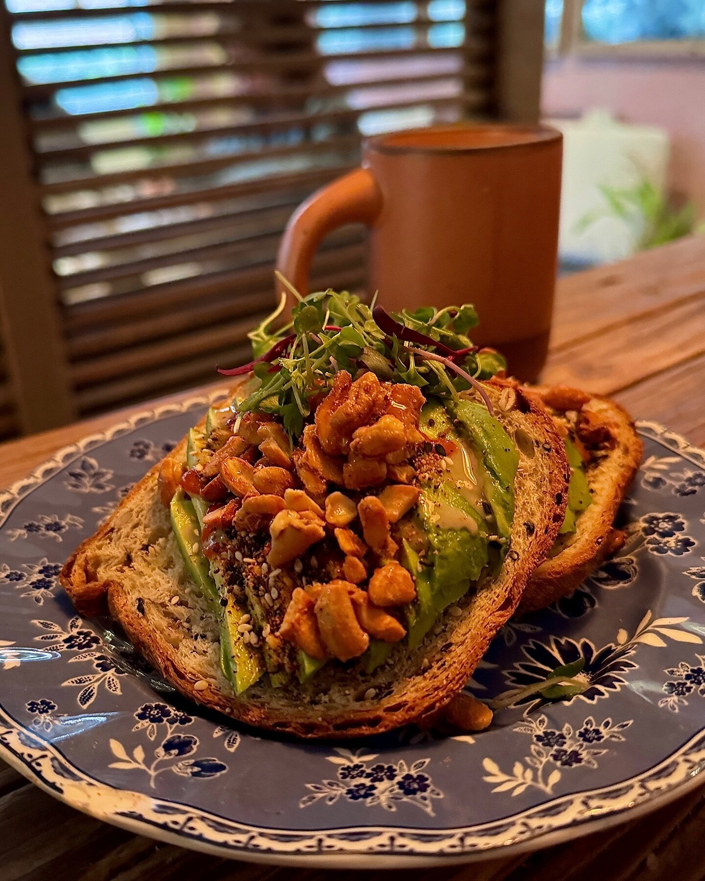 Sunday Mornings at @theharbingercafe. If you&rsquo;re a fan of avocado toast, The Grasshopper here is the way to go. #charleston #chseats