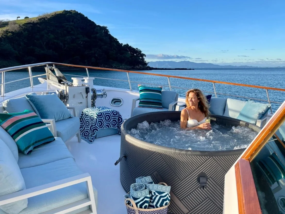 Super Yacht Sea Breeze Ill Ocean Sailiing Expeditions 17.jpg