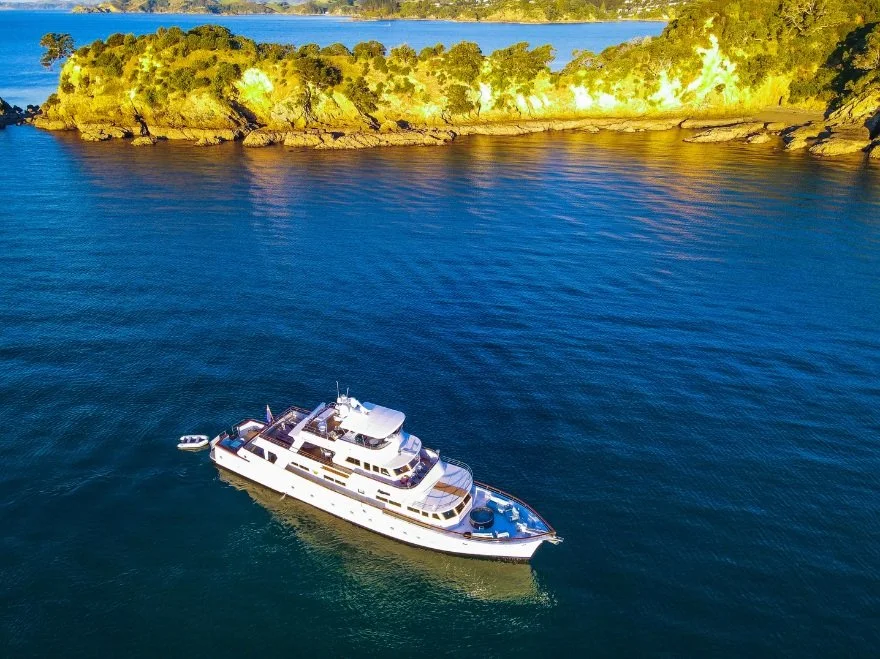 Super Yacht Sea Breeze Ill Ocean Sailiing Expeditions 42.jpg