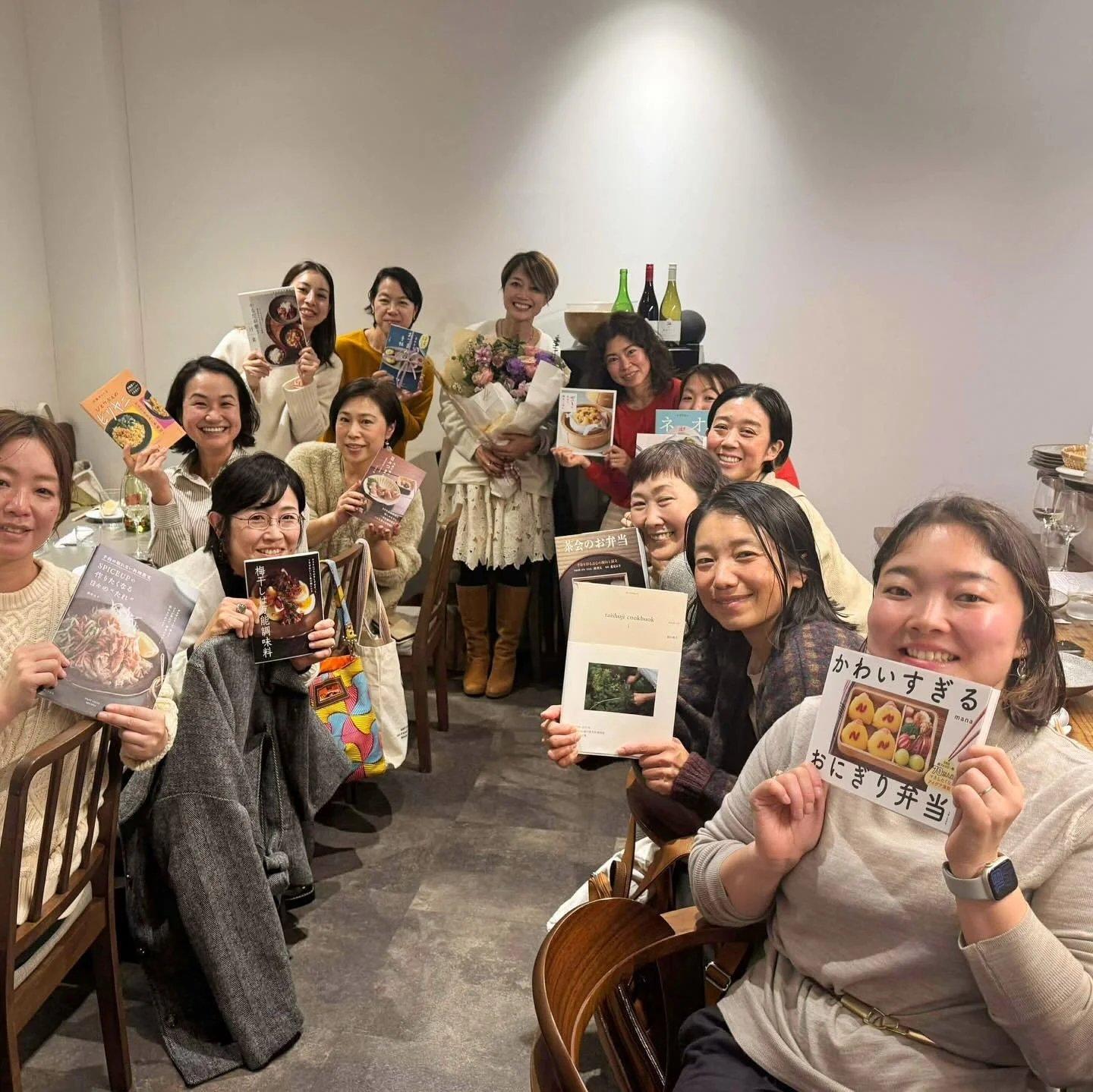 2025年もありがとうございました！

今年もファームキャニングは笑いが絶えない1年でした。

ケータリング、瓶詰めといった調理や加工のほか、屋上菜園作りや畑のメンテナンスなど
裏方や準備はどれも泥臭くて体力勝負の仕事ばかりですが
どんな時もおもしろさ、美味しさに貪欲に
汗をかきながらも楽しく過ごさせてもらいました。

いろいろな挑戦をさせてもらえることに感謝いたします。

そして酷暑や豪雨、かと思えば雨が降らない。
これまでとは違う気候変動で
大変な思いをされながら
畑や海と向き合う生産者の皆