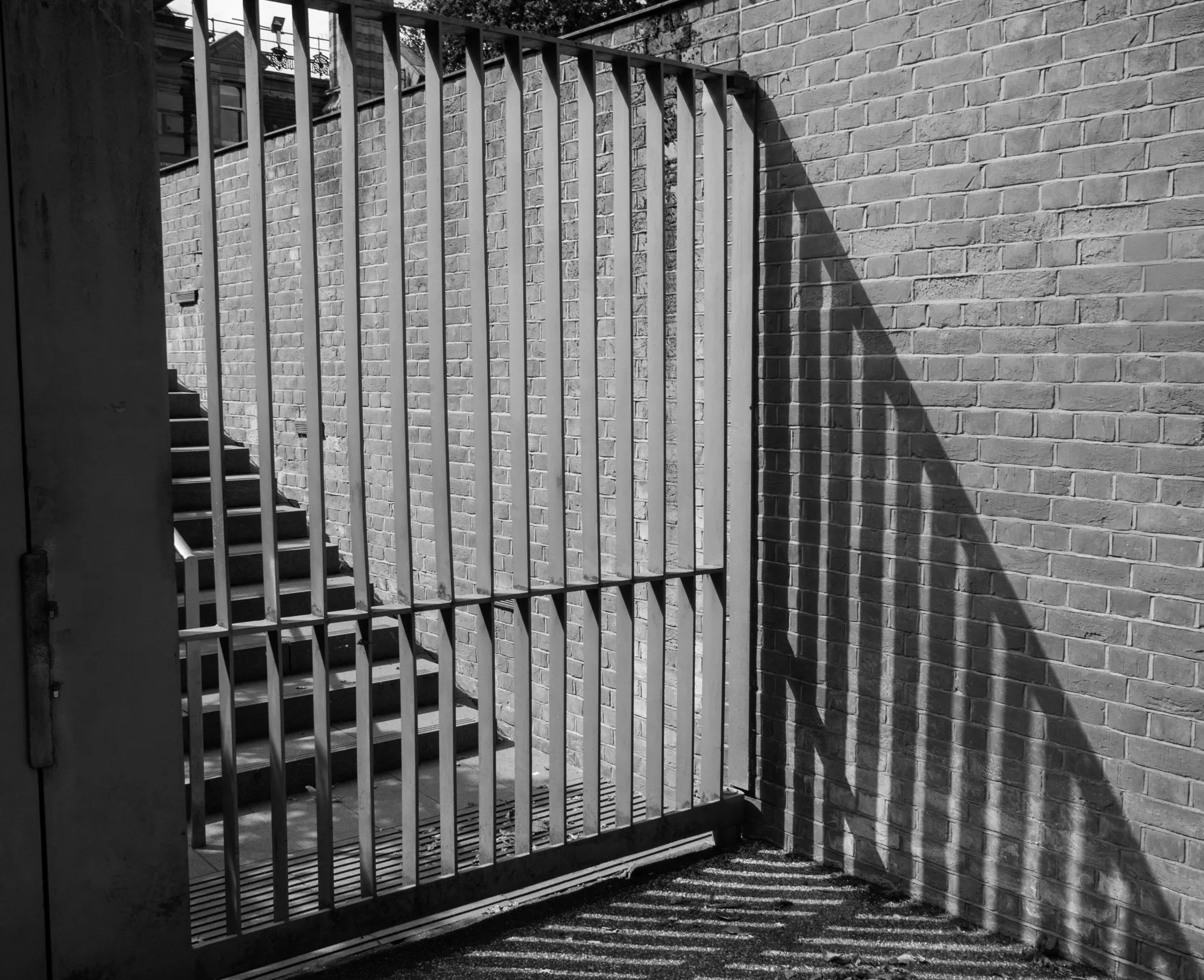 7127lockedgatesteps&shadowsbw.jpg