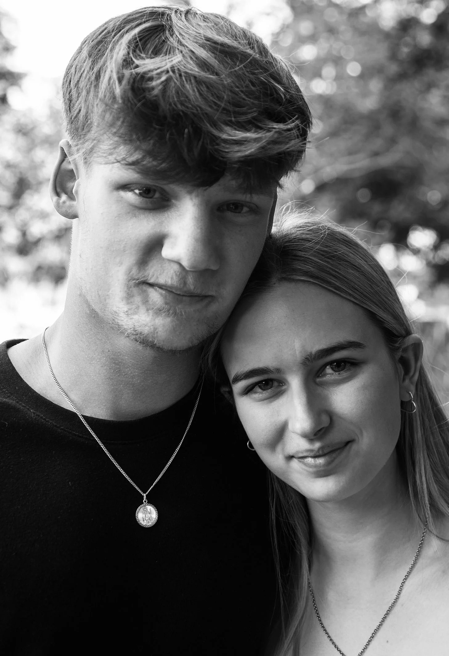7582Tallguy&girlbw.jpg