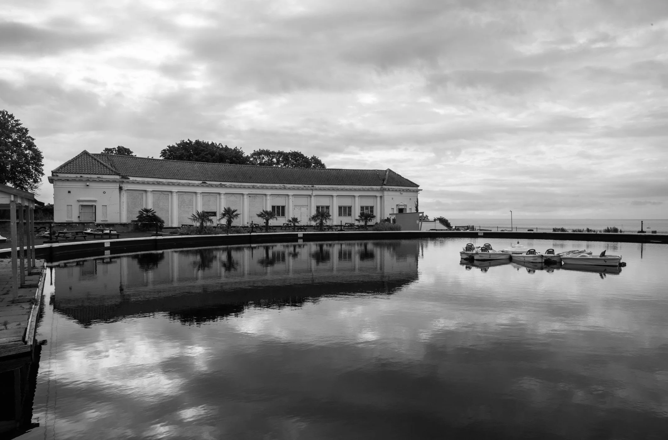 6419boatinglakebw.jpg