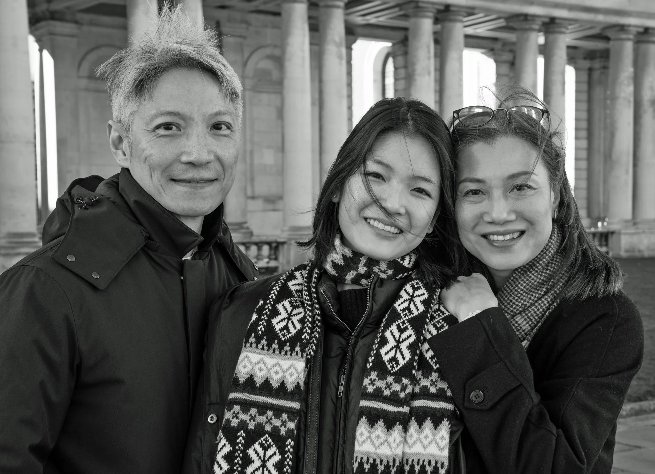 3040GreenwichtouristfamilybwW.jpg