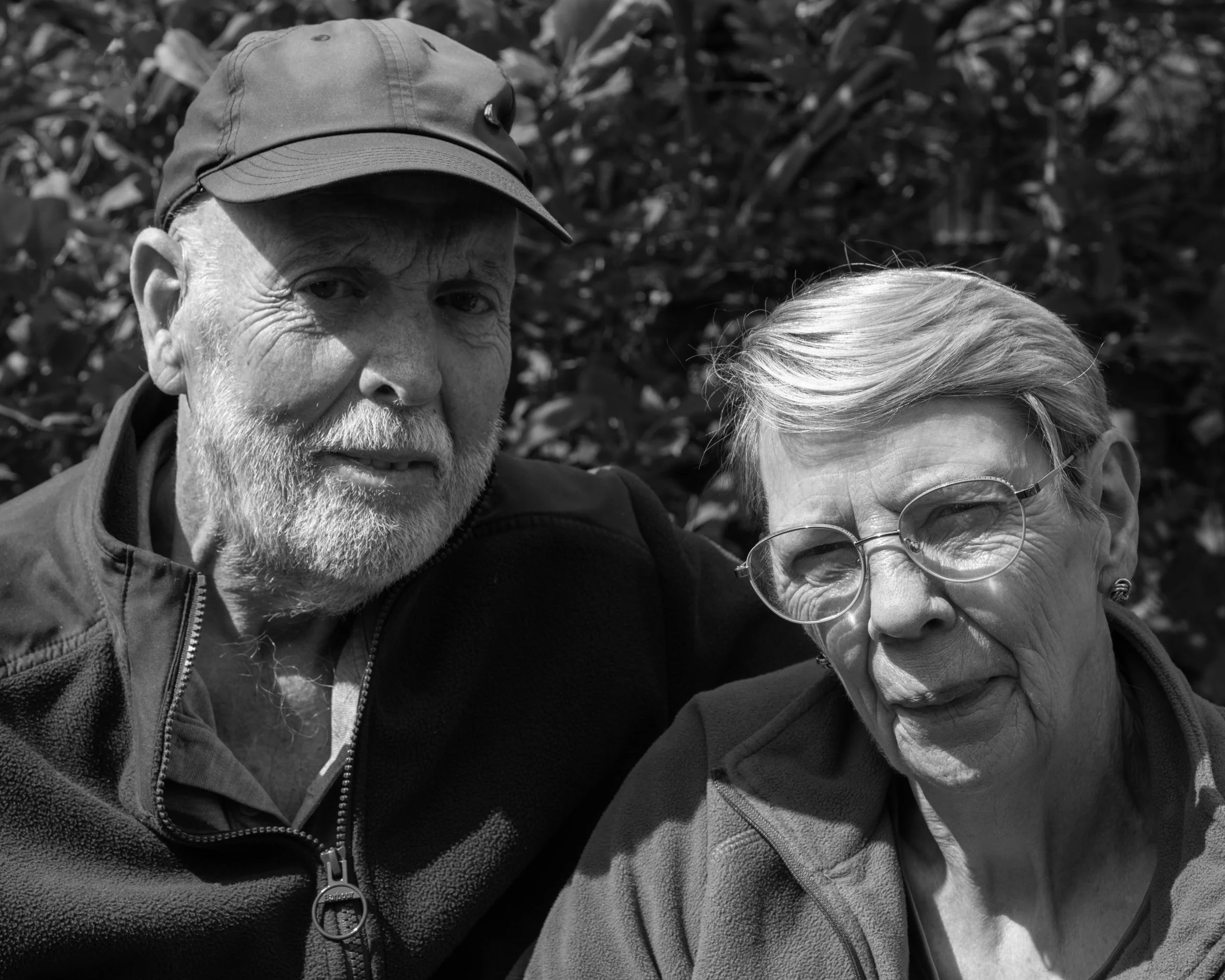 5464elderelycouple60yearsanniversarybw.jpg