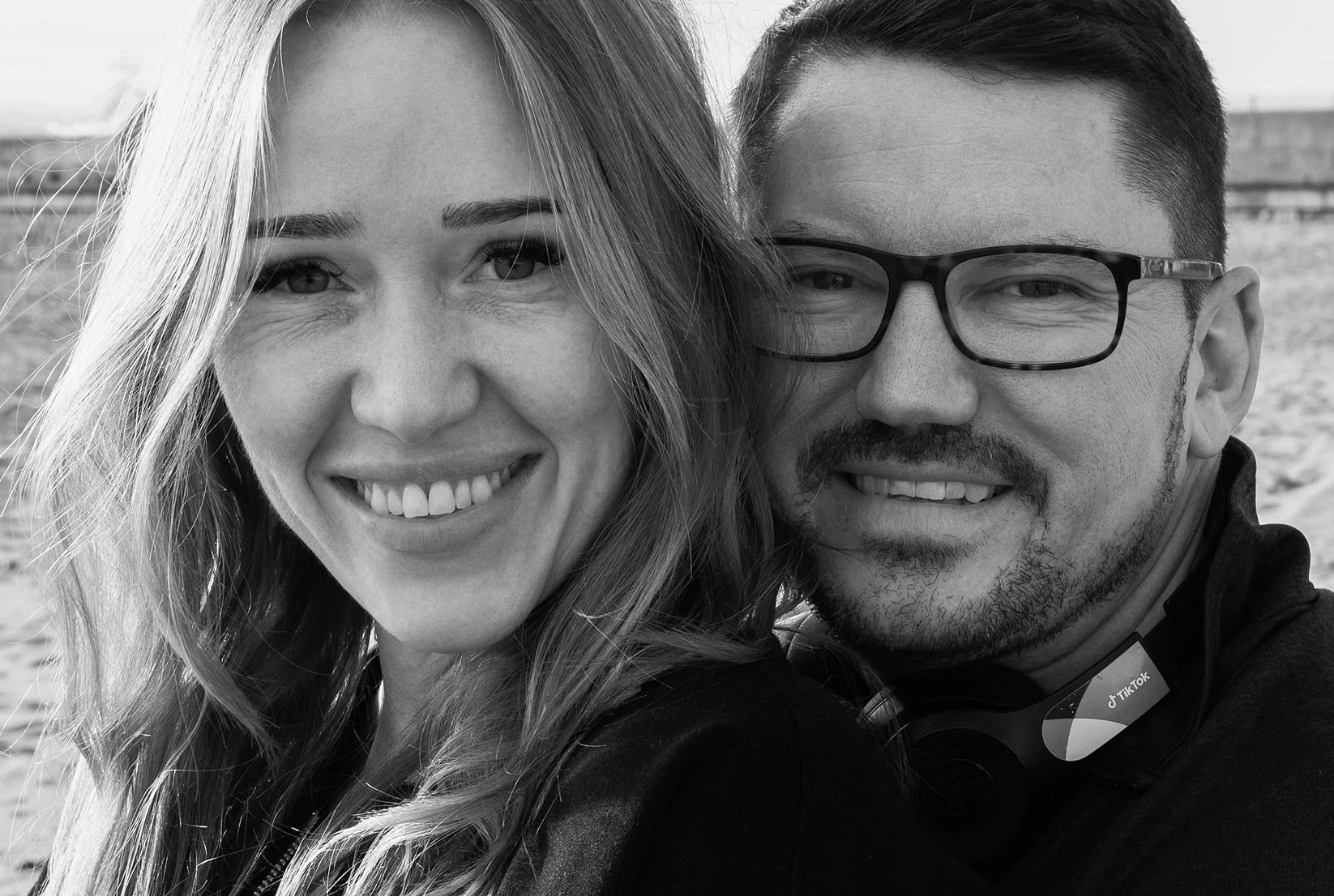 9797beachcouple2bwcropW.jpg