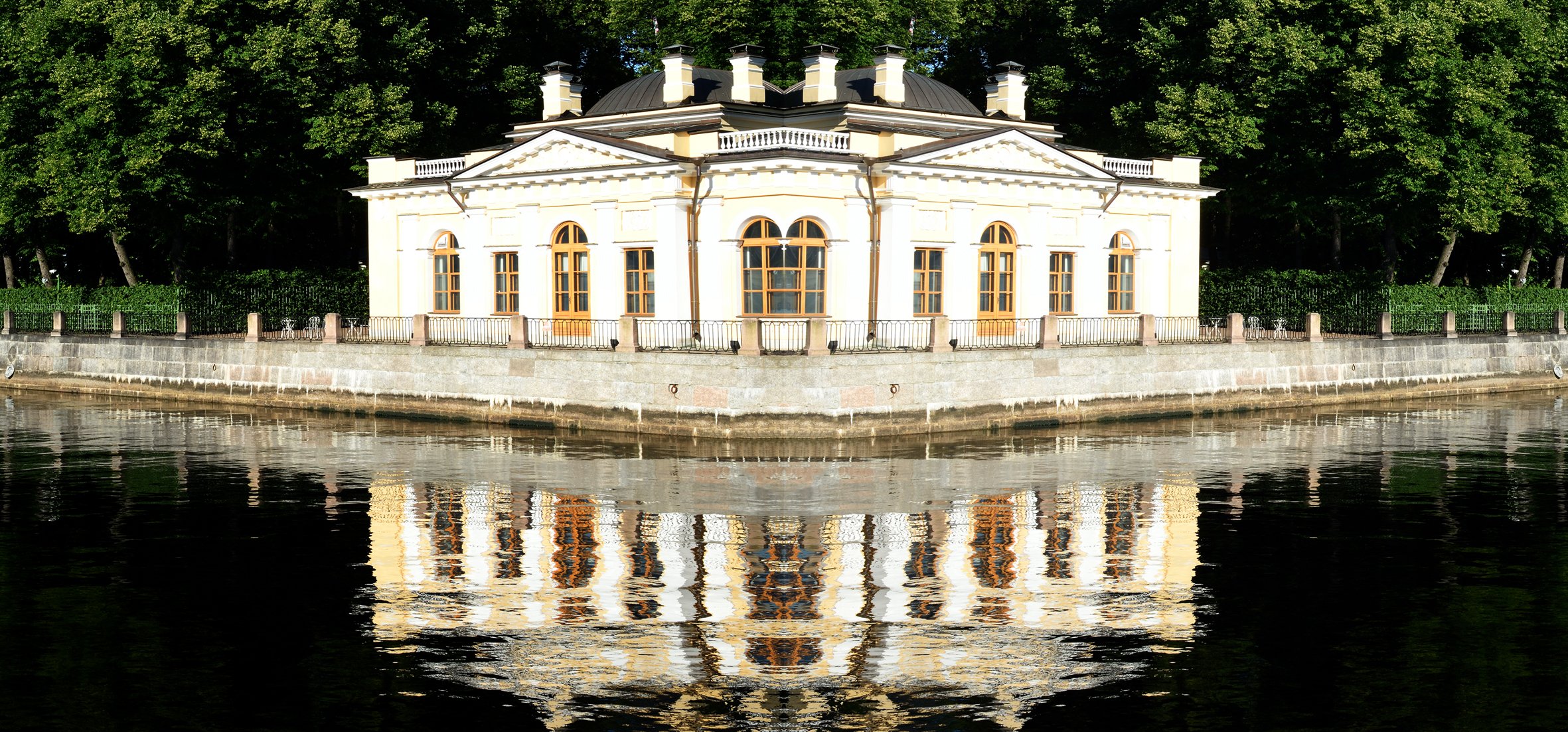 84summerhousecanalcrop30MW.jpg