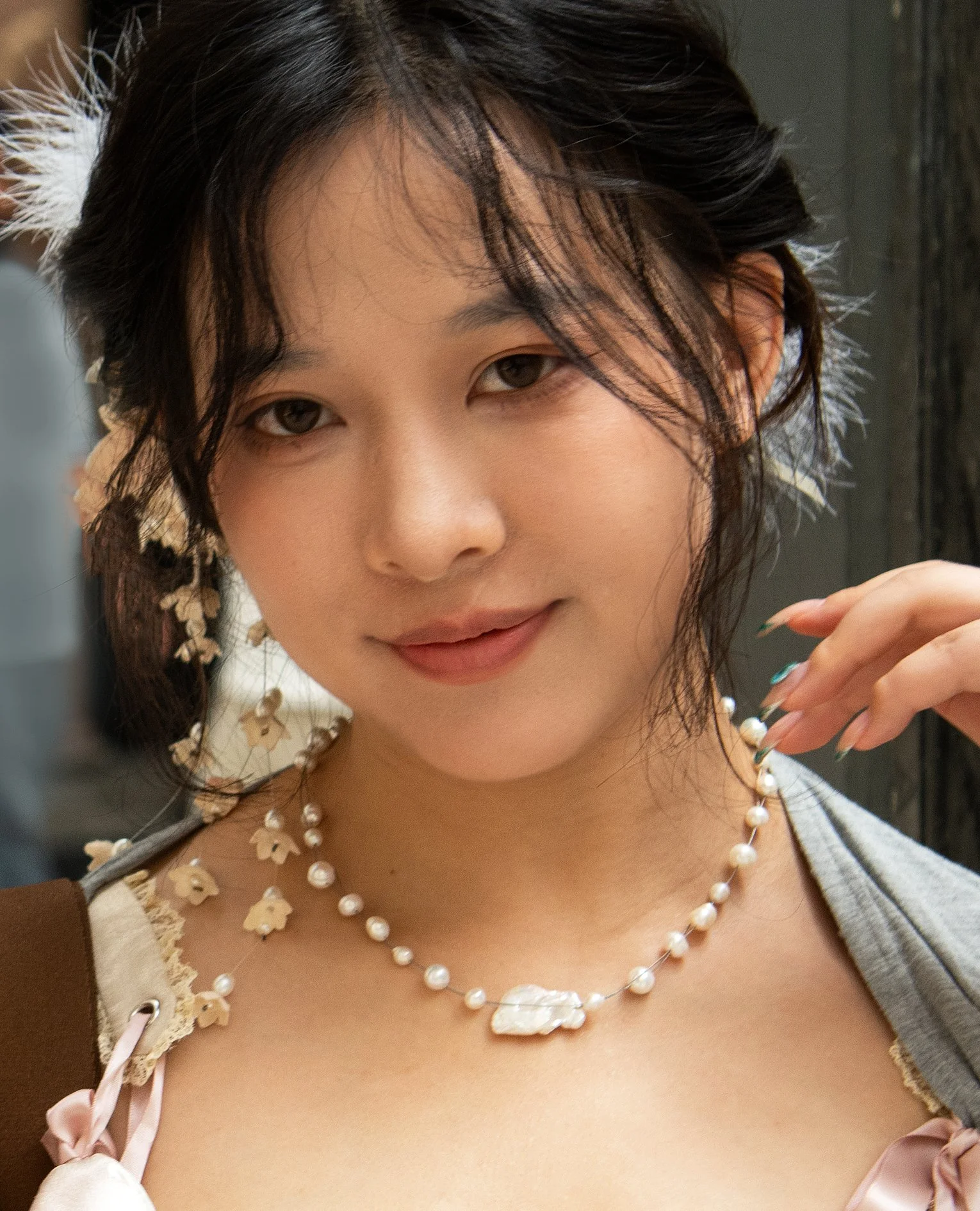 0910japanesegirlinpartydressW.jpg