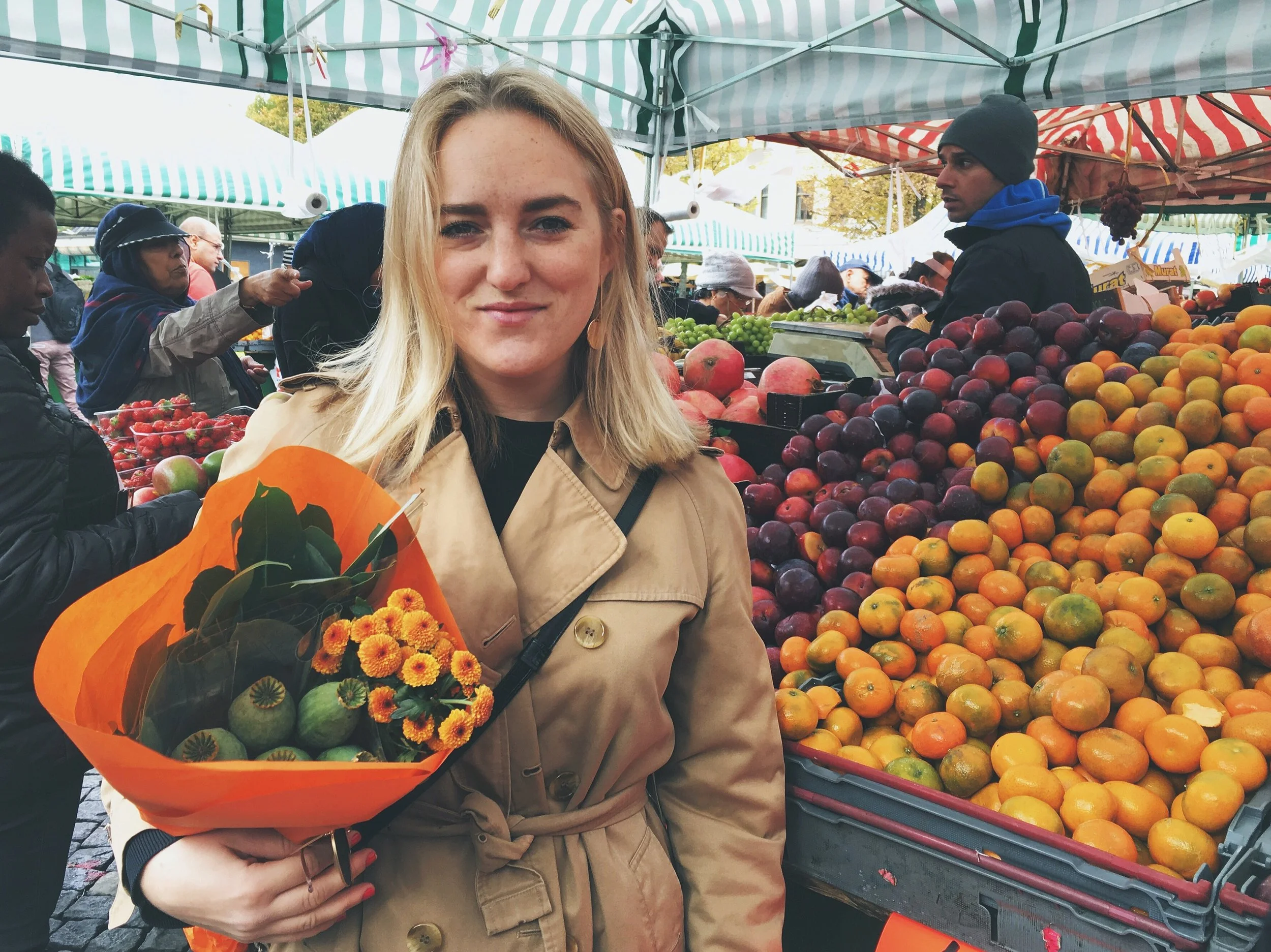 Med helgbuketten i högsta hugg.&nbsp;