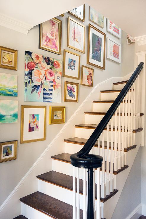 This gallery by Mandarina Interior Design Studio is another interesting way to add color to your space!