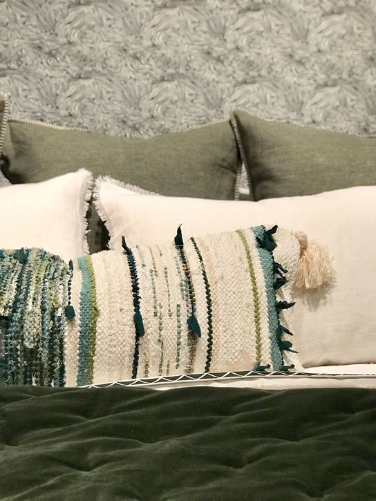 jennifer-lynn-interiors-dutchess-county-12401-design-home-trends-spring-green-textured-pillows