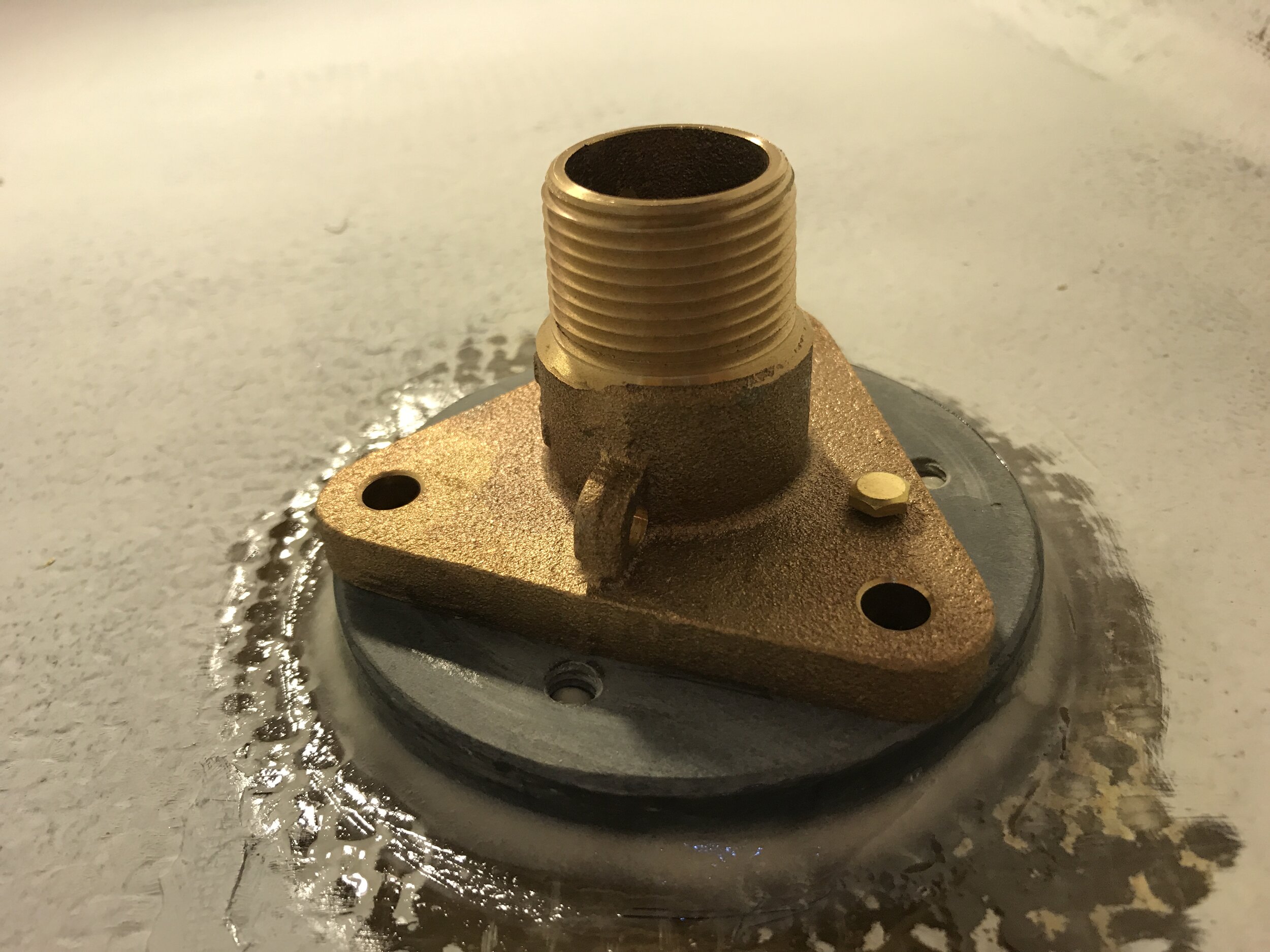 5 Steps to Replacing Thru Hulls