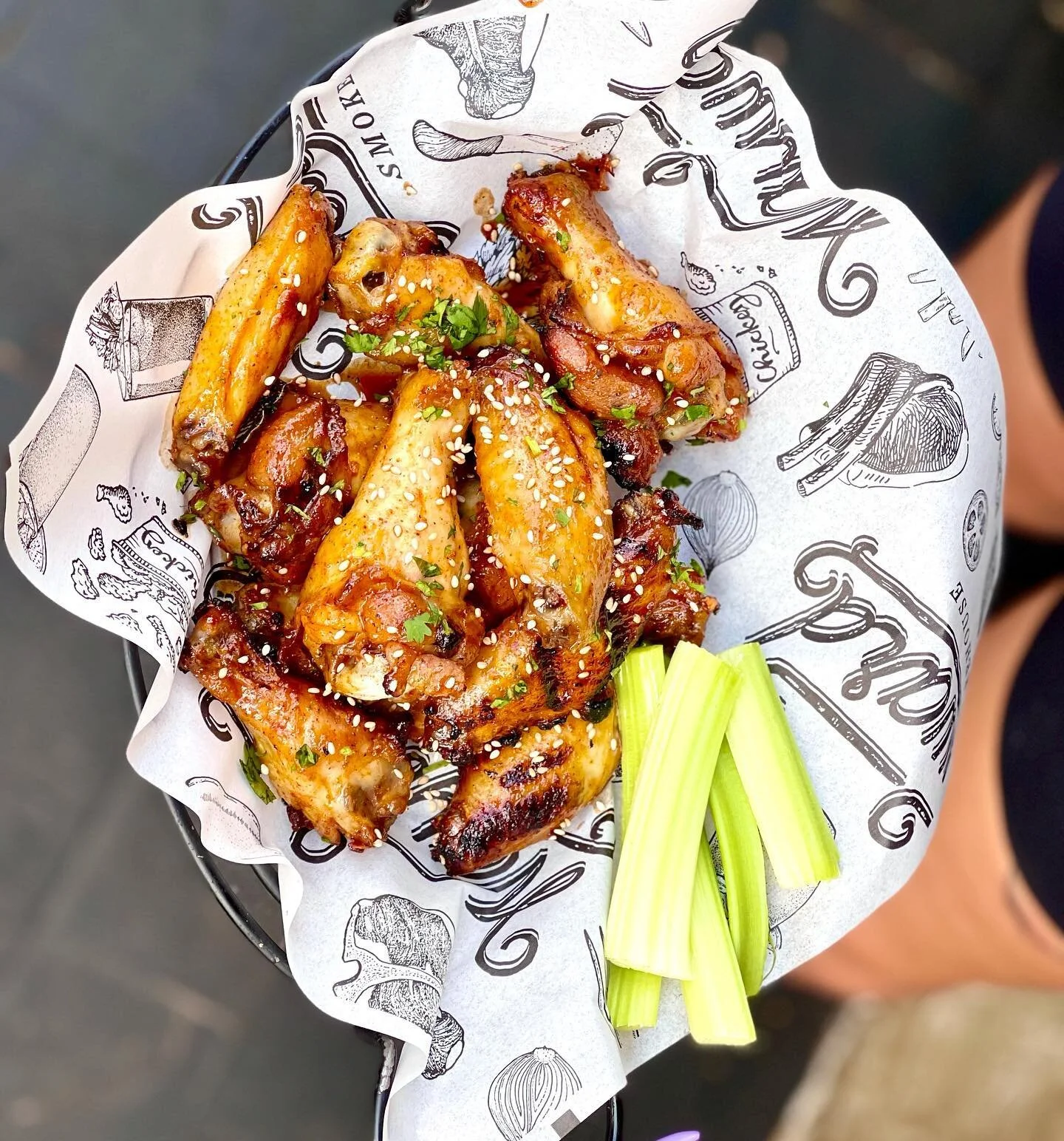 Happy Wing Wednesday, fam!
🍗
What&rsquo;s your favorite wing flavor that we have? Mine might be our Korean BBQ 😍😋
🍗
Don&rsquo;t forget about FLIP NIGHT ‼️TOMORROW NIGHT AT 9️⃣PM‼️
&bull;
&bull;
&bull;

#baltimorebuzz #mybmore #wing #wings #wingst