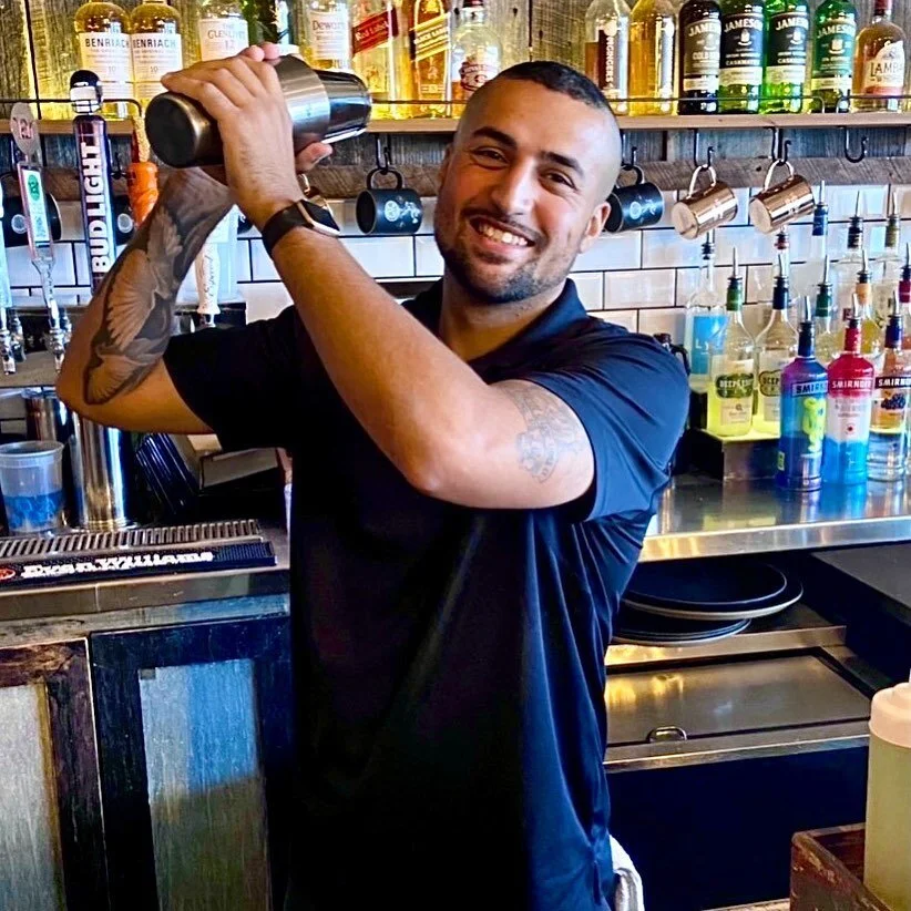 GUESS WHO&rsquo;S BACK, LADIES!
😍🔥
Come and see @brandon_webster12 and the crew tonight! He missed you all so very much!

&bull;
&bull;
&bull;
