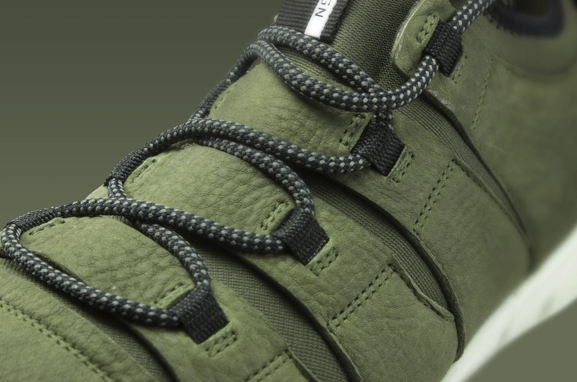 ecco-intrinsic1-macro3.jpg