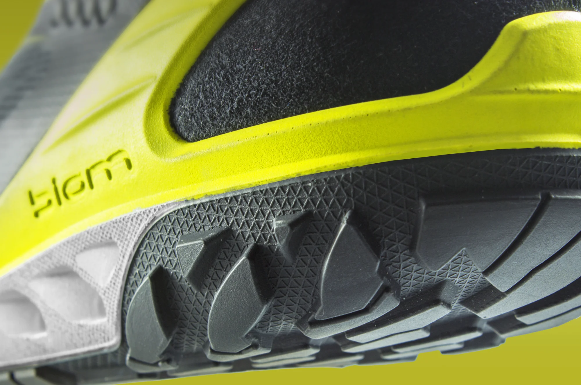 ecco intrinsic 3 yellow