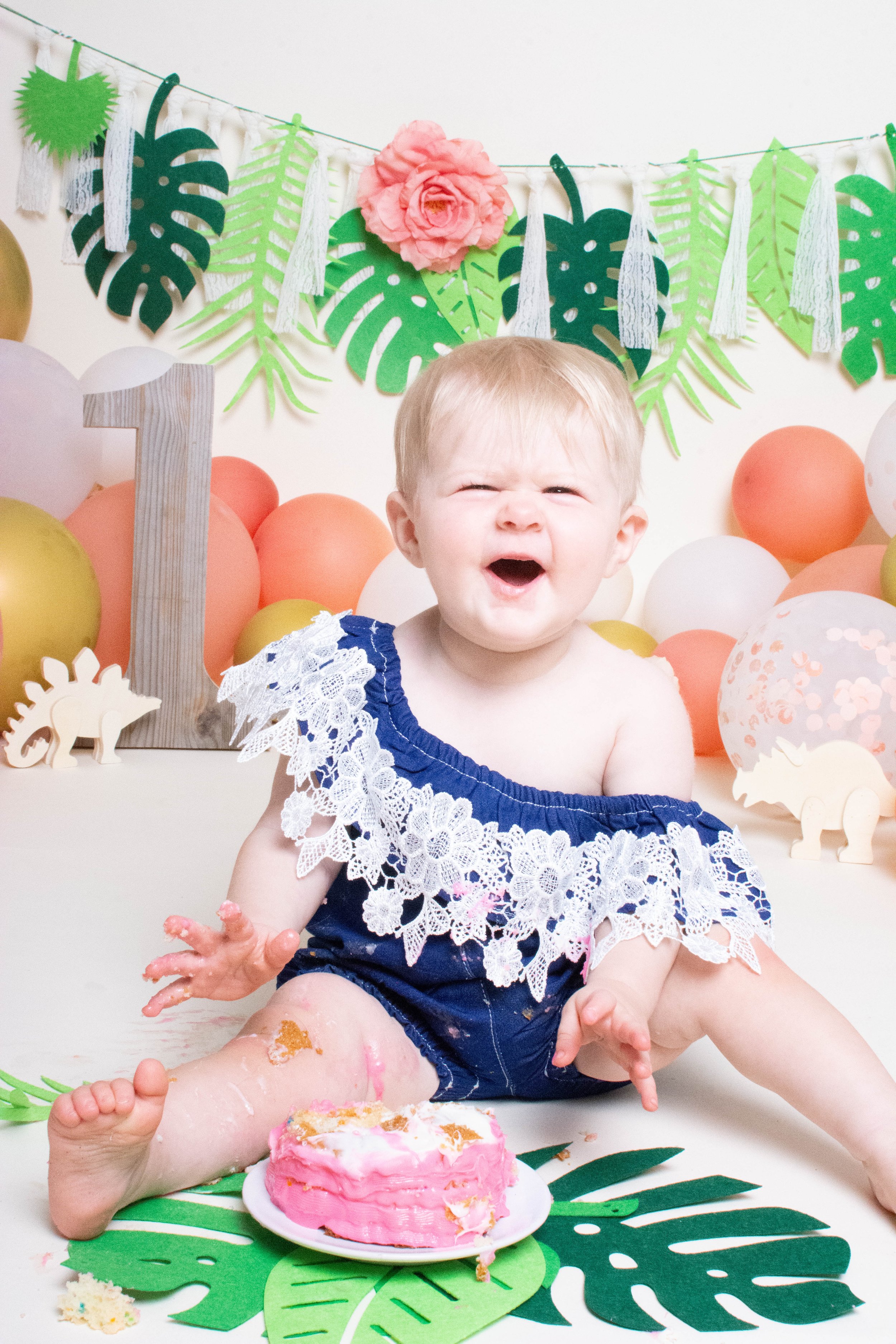 _DSC7553Aug11202310Erin 1yrcake smash.jpg